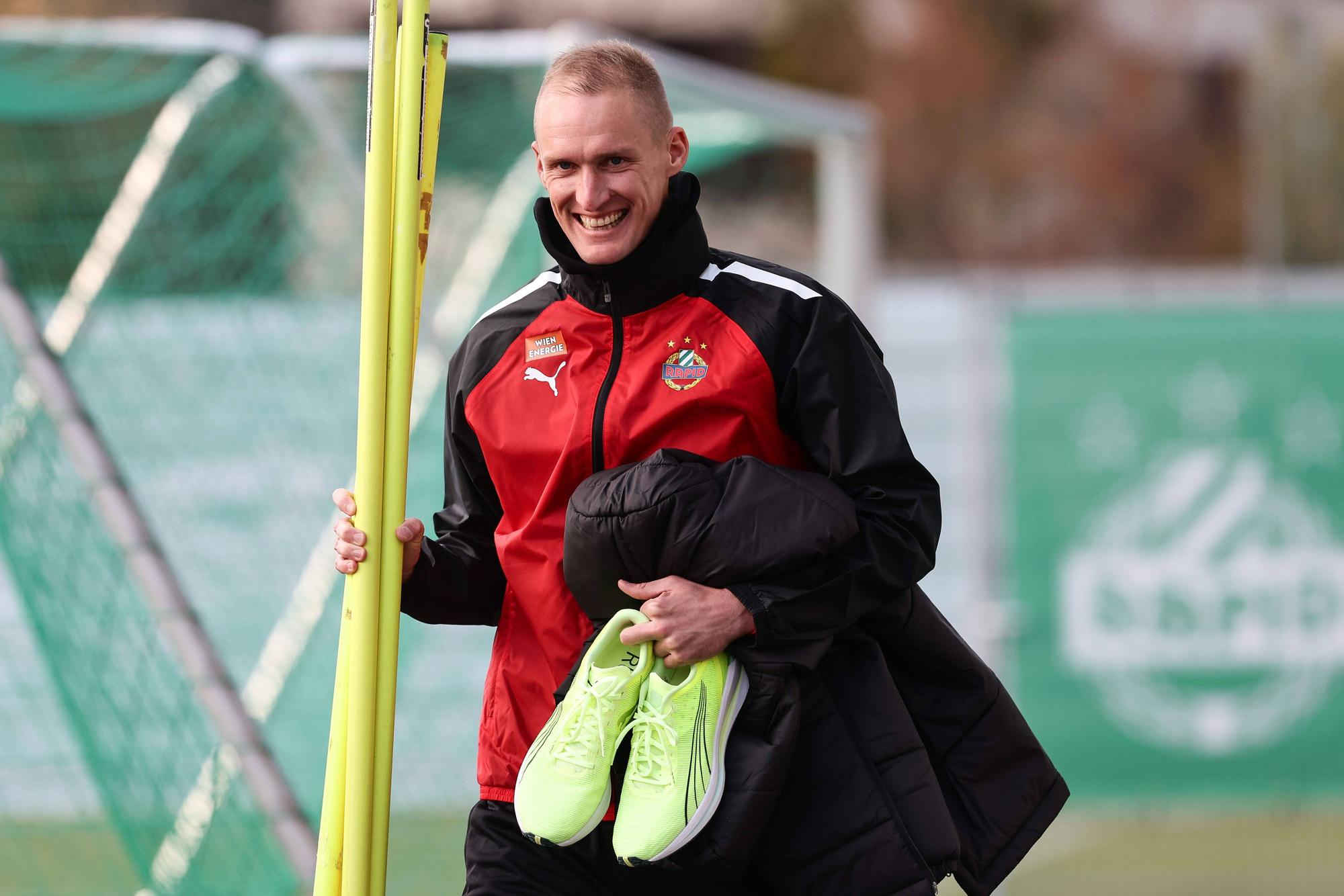 SOCCER - BL, Rapid, training VIENNA,AUSTRIA,21.NOV.23 - SOCCER - ADMIRAL Bundesliga, SK Rapid Wien, training. Image shows assistant coach Thomas Kraus Rapid. PUBLICATIONxNOTxINxAUTxSUIxSWE GEPAxpictures/xArminxRauthner
