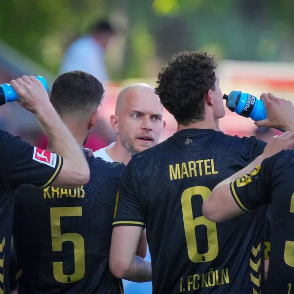 René Wagner versuchte, in der Trinkpause seine Mannschaft neu zu sortieren. Doch der FC brachte die 2:0-Führung in Berlin nicht ins Ziel.