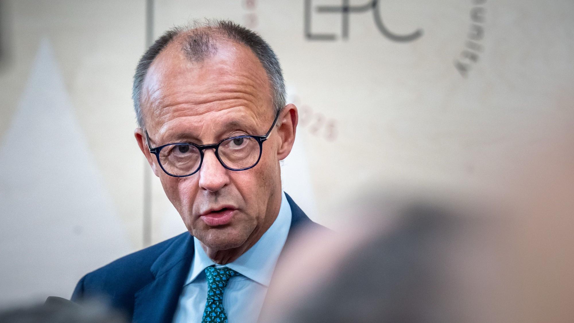 Bundeskanzler Friedrich Merz (CDU) nach dem Gipfeltreffen der Europäischen Politischen Gemeinschaft.