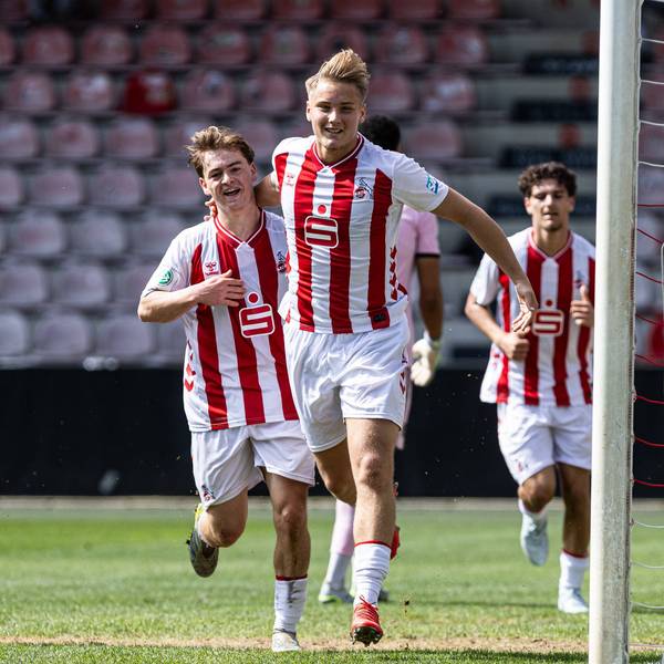 A-Junioren Bundesliga U19 Achtelfinale: 1. FC Köln U19 - FC Bayern München U19 02.05.2026 1. FC Köln U19 bejubelt das Tor, 1:0 durch Fynn Schenten 1. FC Köln U19, 9 A-Junioren Bundesliga U19 Achtelfinale: 1. FC Köln U19 - FC Bayern München U19 Franz-Kremer-Stadion, Köln 02.05.2026 DFL egulations prohibit any use of photographs as image sequences and/or quasi video. *** A Junioren Bundesliga U19 Achtelfinale 1 FC Köln U19 FC Bayern München U19 02 05 2026 1 FC Köln U19 celebrates the goal, 1 0 by Fynn Schenten 1 FC Köln U19, 9 A Junioren Bundesliga U19 Achtelfinale 1 FC Köln U19 FC Bayern München U19 Franz Kremer Stadion, Köln 02 05 2026 DFL egulations prohibit any use of photographs as image sequences and or quasi video Copyright: xBEAUTIFULxSPORTS/Buriakovx