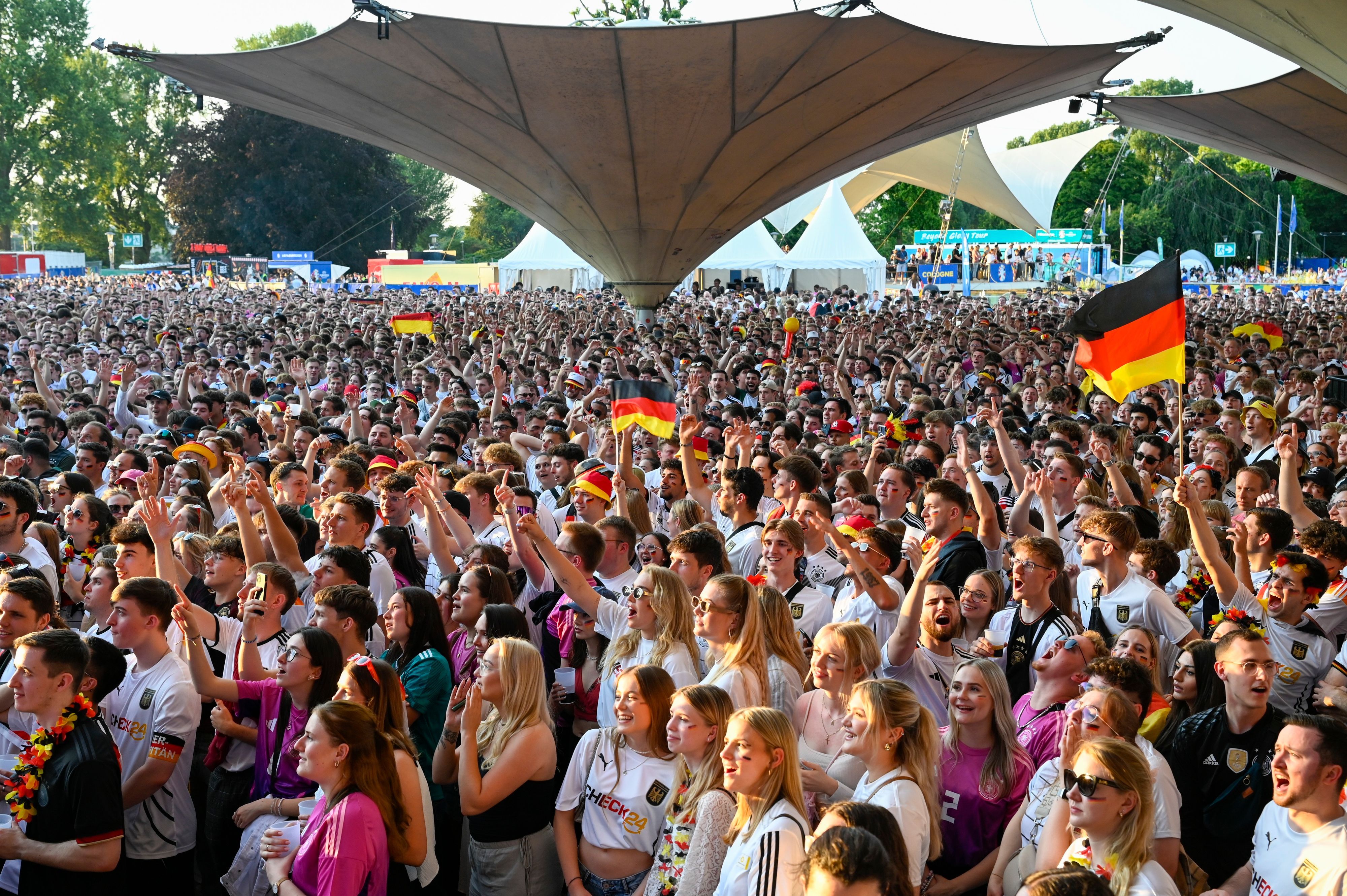 Eine größere Public-Viewing-Veranstaltung wie während der EM 2024 im Tanzbrunnen wird es in diesem Jahr wohl nicht geben.
