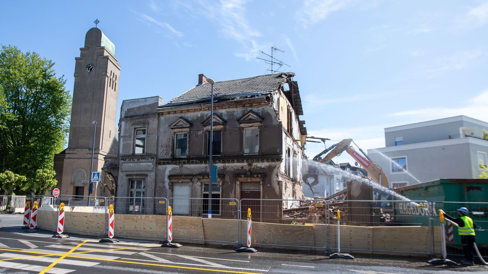 Das Sonnenhaus an der Hauptstraße, Ecke Poststraße, wird abgebrochen.