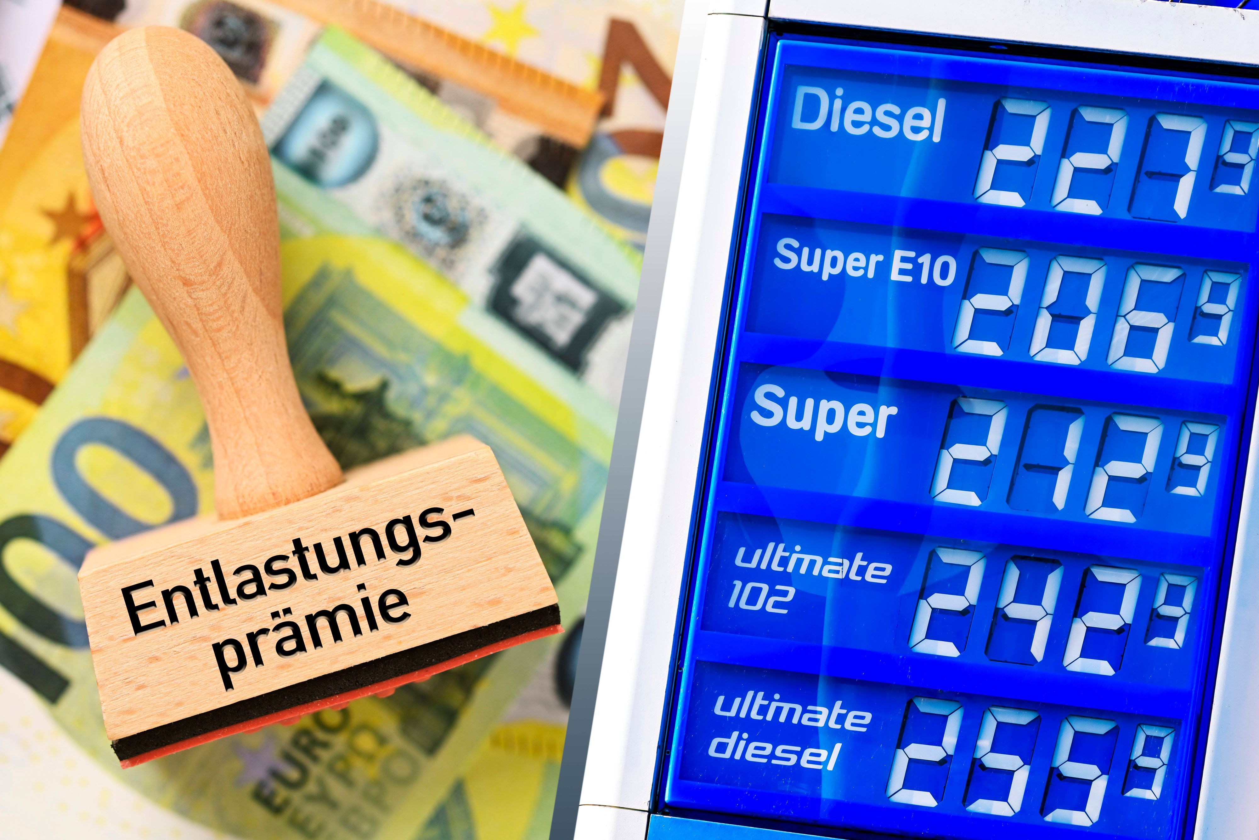 Stempel mit der Aufschrift Entlastungsprämie. Im Hintergrund sind Euroscheine zu sehen, rechts daneben die Preistafel einer Tankstelle