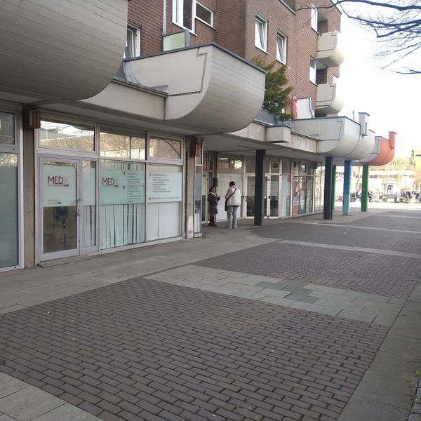 In der Lyoner Passage sind die Kümmerei und ein Pflegezentrum zu finden - für Chorweiler eine ungewöhnlich hohe Dichte an medizinischen Einrichtungen.