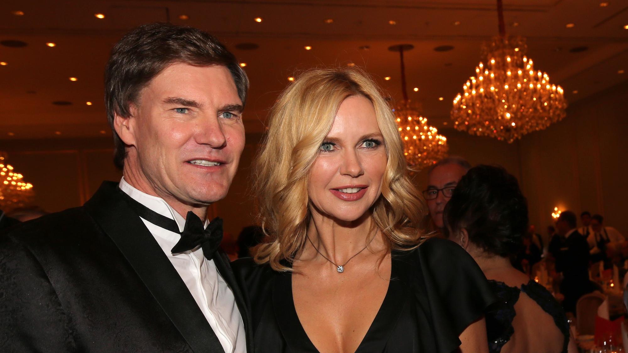 Carsten Maschmeyer mit Ehefrau Veronica Ferres beim Bundespresseball.