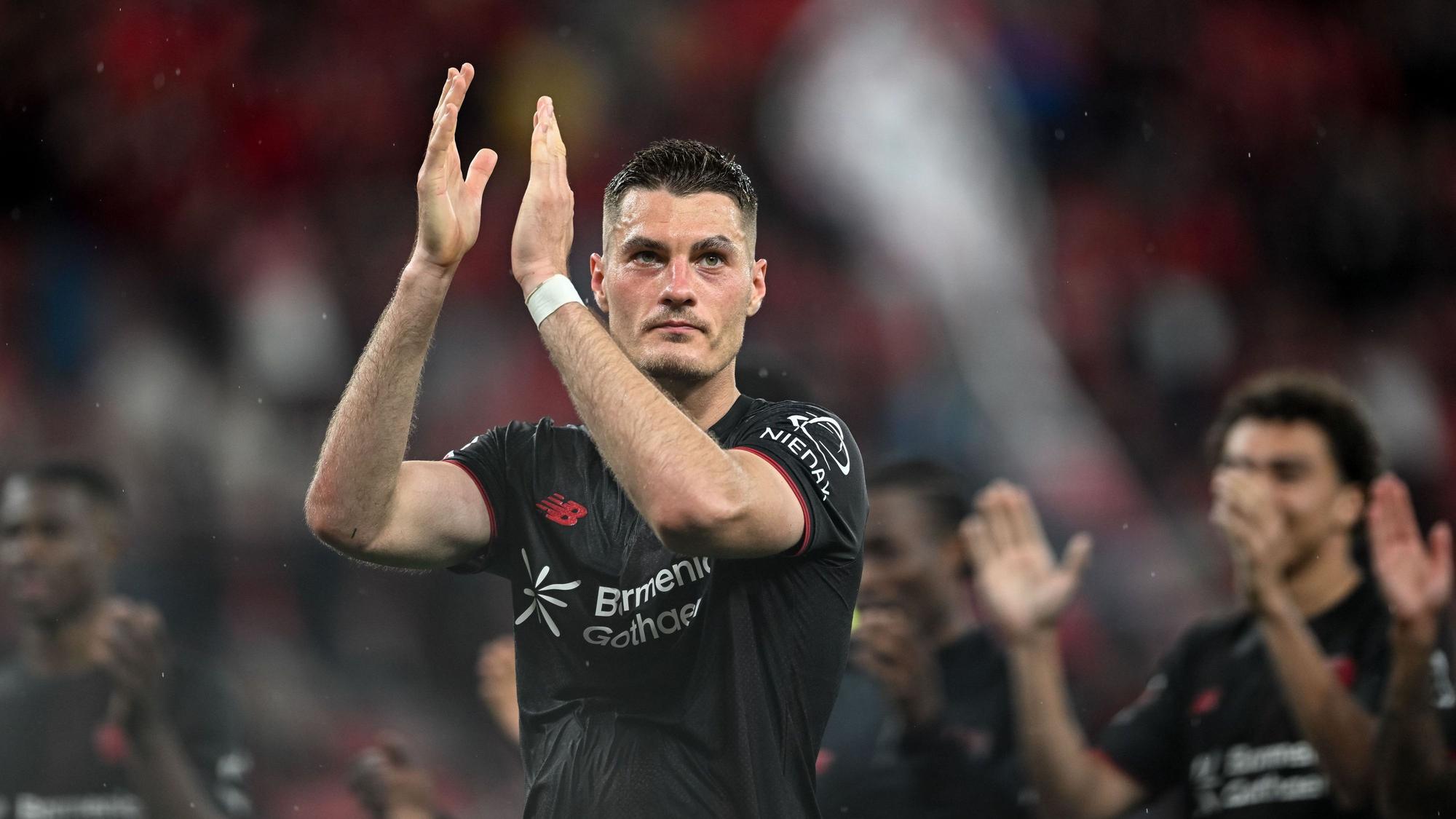 ARCHIV - 02.05.2026, Nordrhein-Westfalen, Leverkusen: Fußball, Männer: Bundesliga, Bayer Leverkusen - RB Leipzig, 32. Spieltag, BayArena. Patrik Schick (Bayer 04 Leverkusen) feiert den Sieg. (Archivbild) (zu dpa: «Undav oder Schick? Wer trifft im Duell der Torjäger?») Foto: Fabian Strauch/dpa +++ dpa-Bildfunk +++