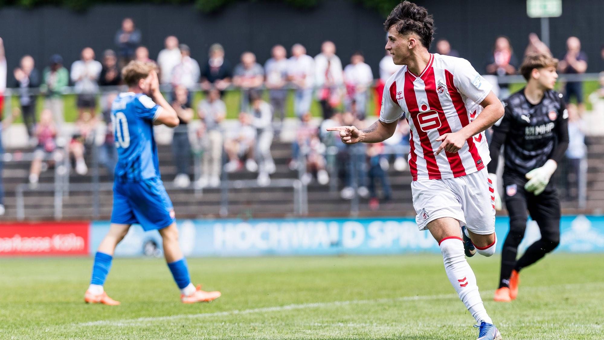 U 19 DFB-Nachwuchsliga Viertelfinale, 1. FC Köln - 1. FC Heidenheim 1846 10.05.2026 Jubel zum 2:0 durch Jason Manuel Ponente Ramirez 1. FC Köln, 7, Tor, Torjubel U 19 DFB-Nachwuchsliga Viertelfinale, 1. FC Köln - 1. FC Heidenheim 1846, Köln, Franz-Kremer-Stadion am 10.05.2026 DFB REGULATIONS PROHIBIT ANY USE OF PHOTOGRAPHS AS IMAGE SEQUENCES AND/OR QUASI-VIDEO. *** U 19 DFB Nachwuchsliga Quarterfinal, 1 FC Köln 1 FC Heidenheim 1846 10 05 2026 Celebration for 2 0 by Jason Manuel Ponente Ramirez 1 FC Köln, 7 , Goal, Goal celebration U 19 DFB Nachwuchsliga Quarterfinal, 1 FC Köln 1 FC Heidenheim 1846, Köln, Franz Kremer Stadion on 10 05 2026 DFB REGULATIONS PROHIBIT ANY USE OF PHOTOGRAPHS AS IMAGE SEQUENCES AND OR QUASI VIDEO Copyright: xBEAUTIFULxSPORTS/Wunderlx