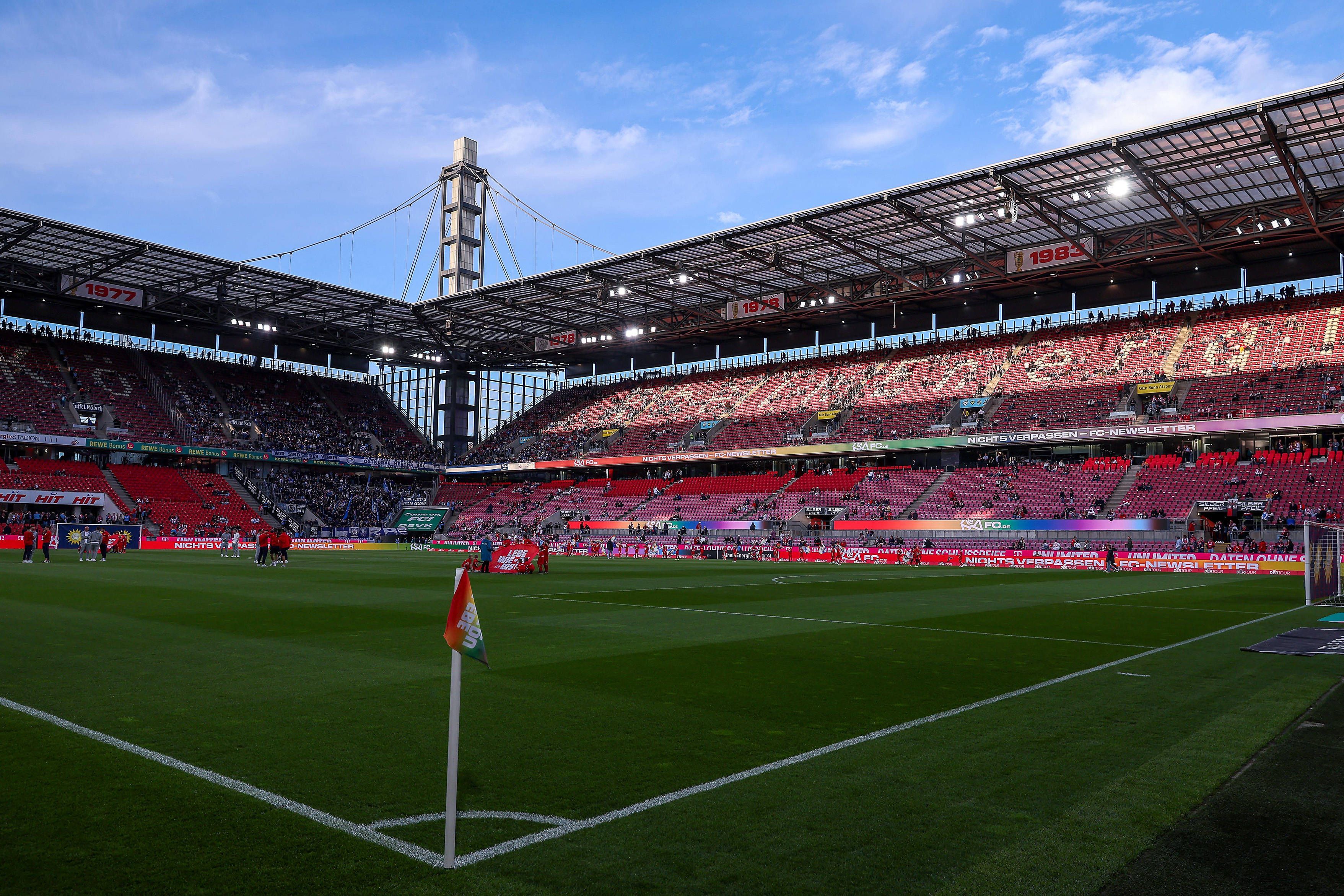 Das Rhein-Energie-Stadion ist bei fast jedem Spiel ausverkauft.