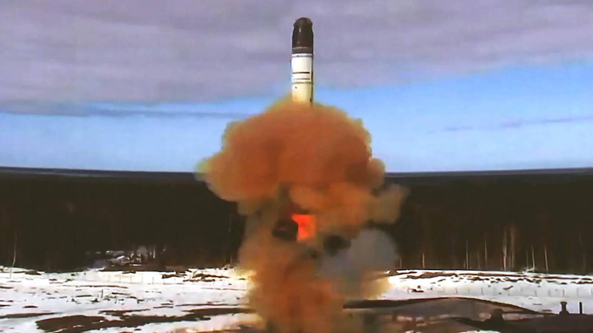 Eine Sarmat-Rakete bei einem Test. (Archivbild)