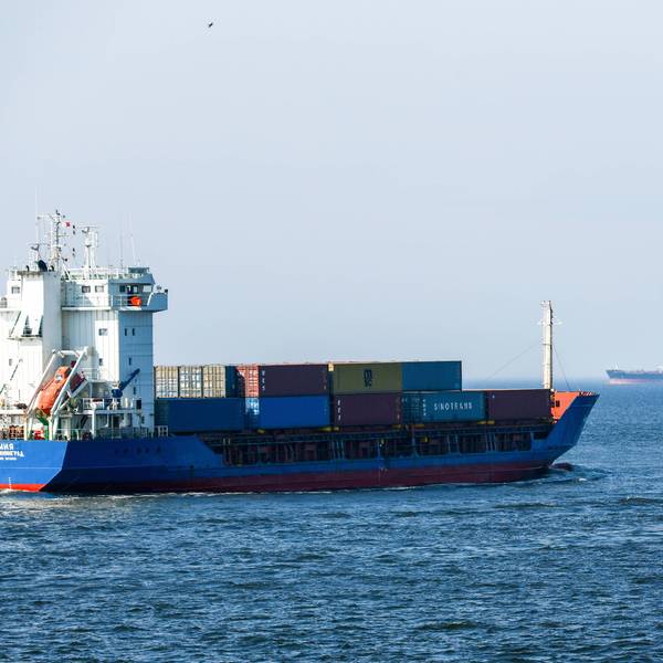 Ein russisches Frachtschiff in der Nähe von Kaliningrad. (Symbolbild)