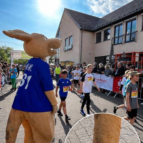 VfL-Maskottchen Gummi bei „Lindlar läuft“.