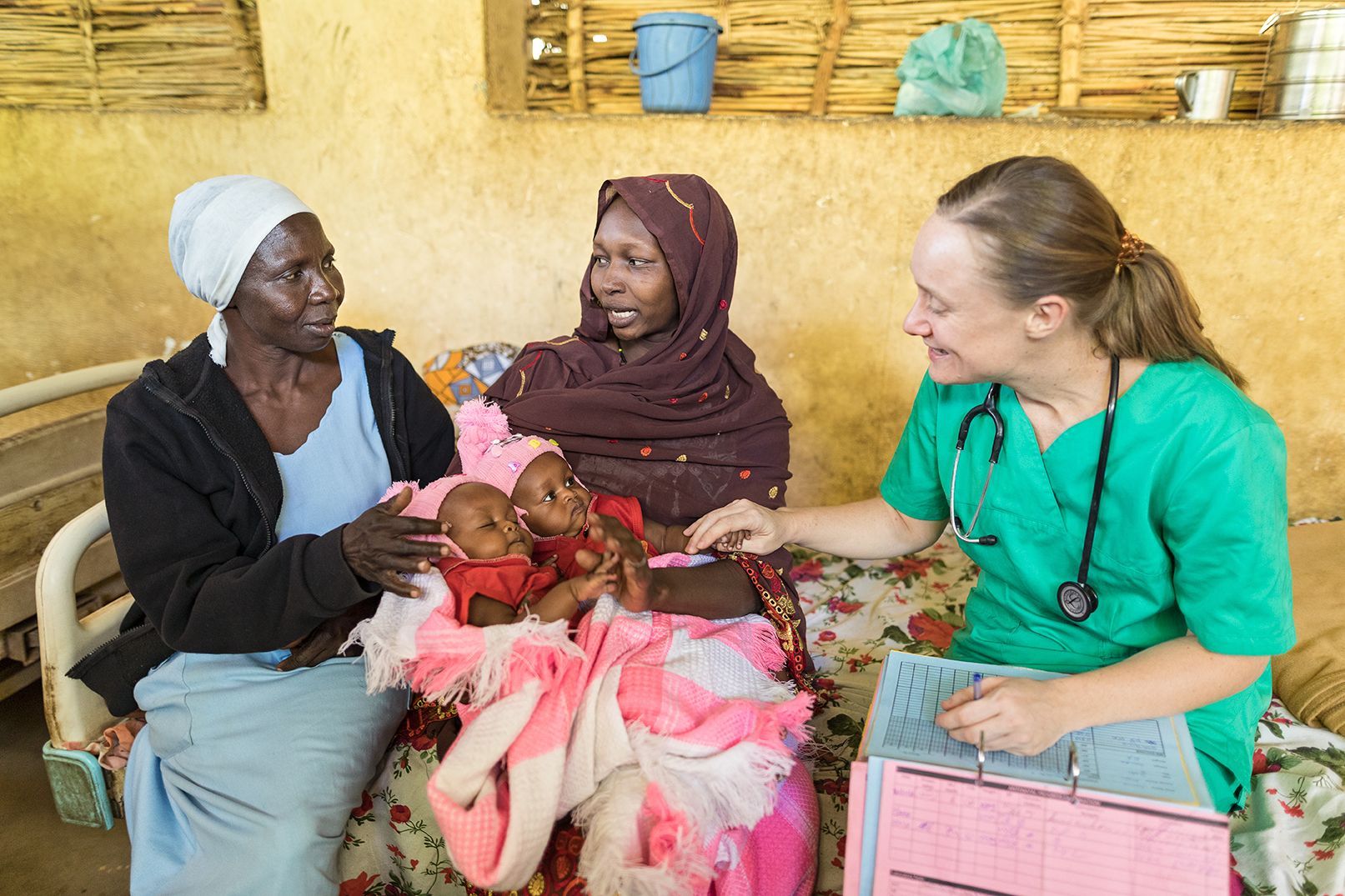 Krankenhaus Cap Anamur in den Nuba-Bergen im Sudan, Dr. Kathrin Baumgartner