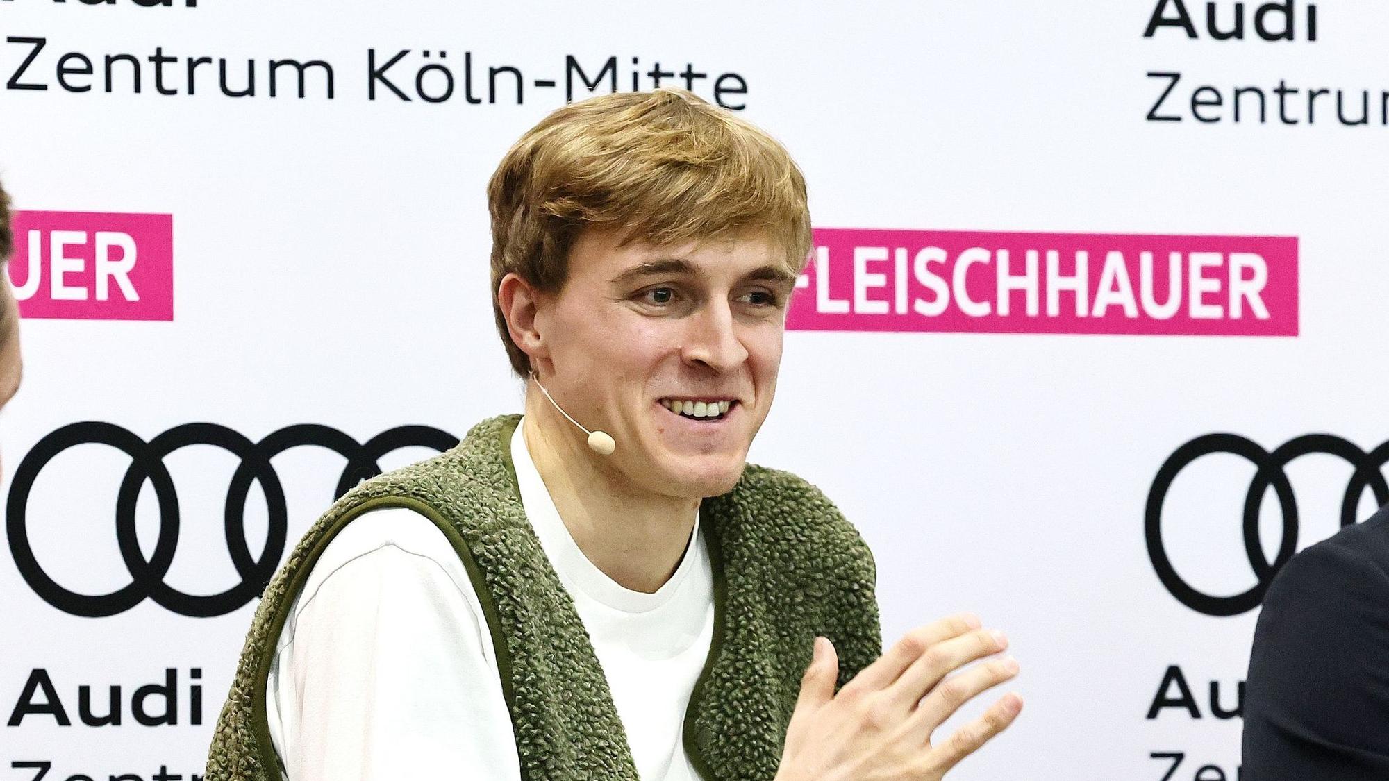 1. FC Köln, E Levve lang – der Talk zum FC“ von EXPRESS.de und Kölner Stadt-Anzeiger, von links: Jürgen Kemper, Timo Hübers, Christian Löer, 18.12.2025, Bild: Herbert Bucco