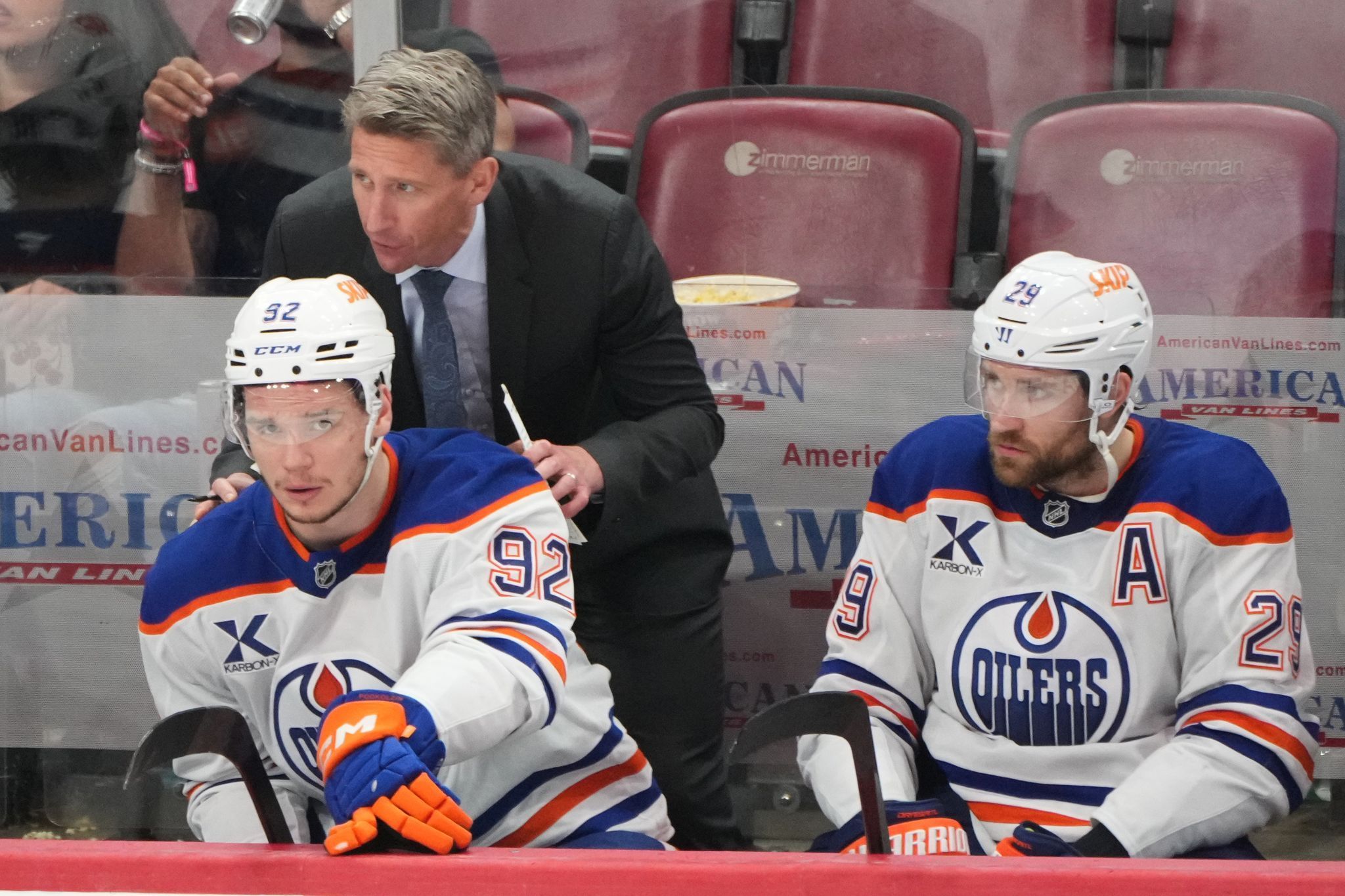 Kris Knoblauch (hinten) und Leon Draisaitl (r)