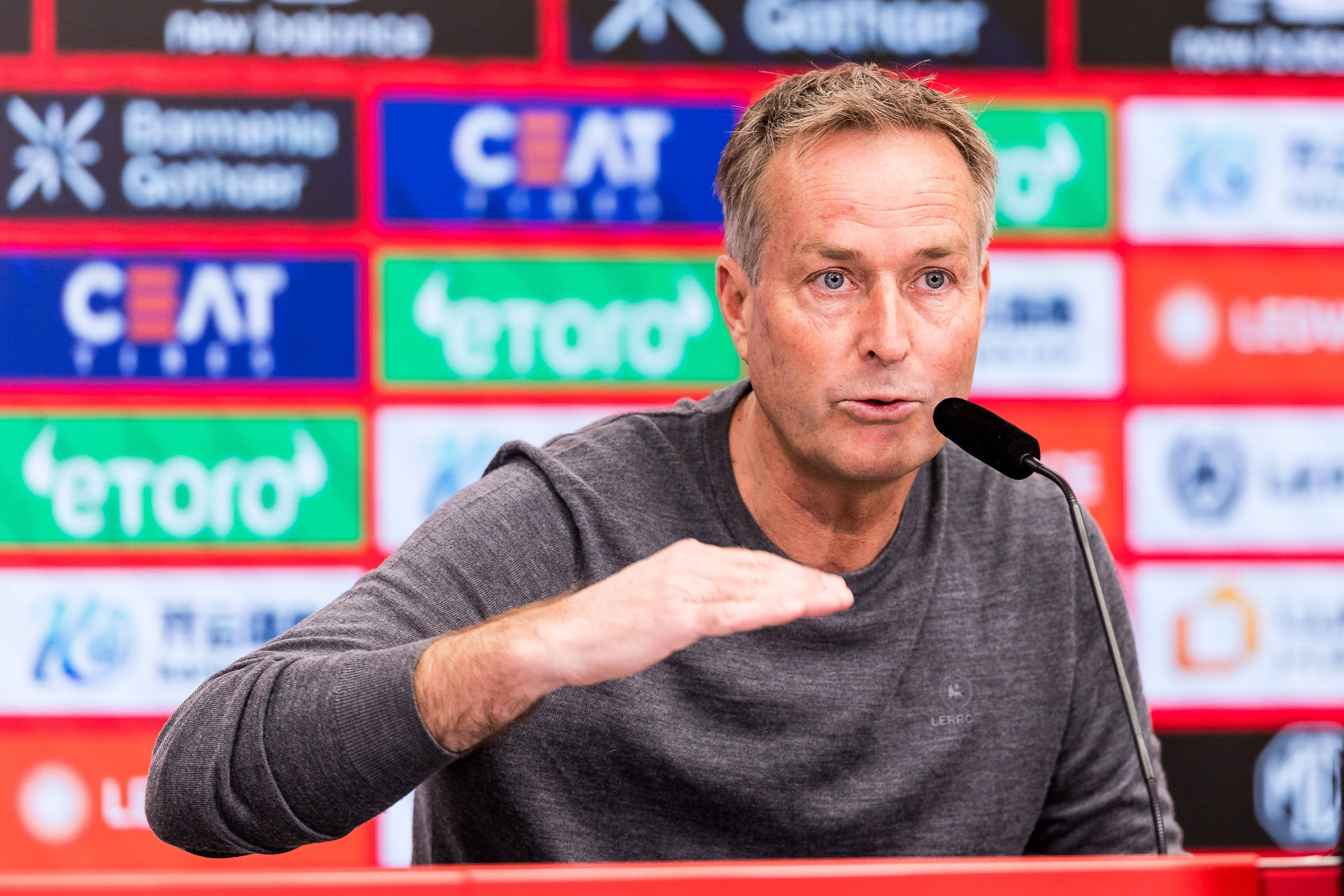 Leverkusens Trainer Kasper Hjulmand bei der Pressekonferenz am Freitag in der BayArena.