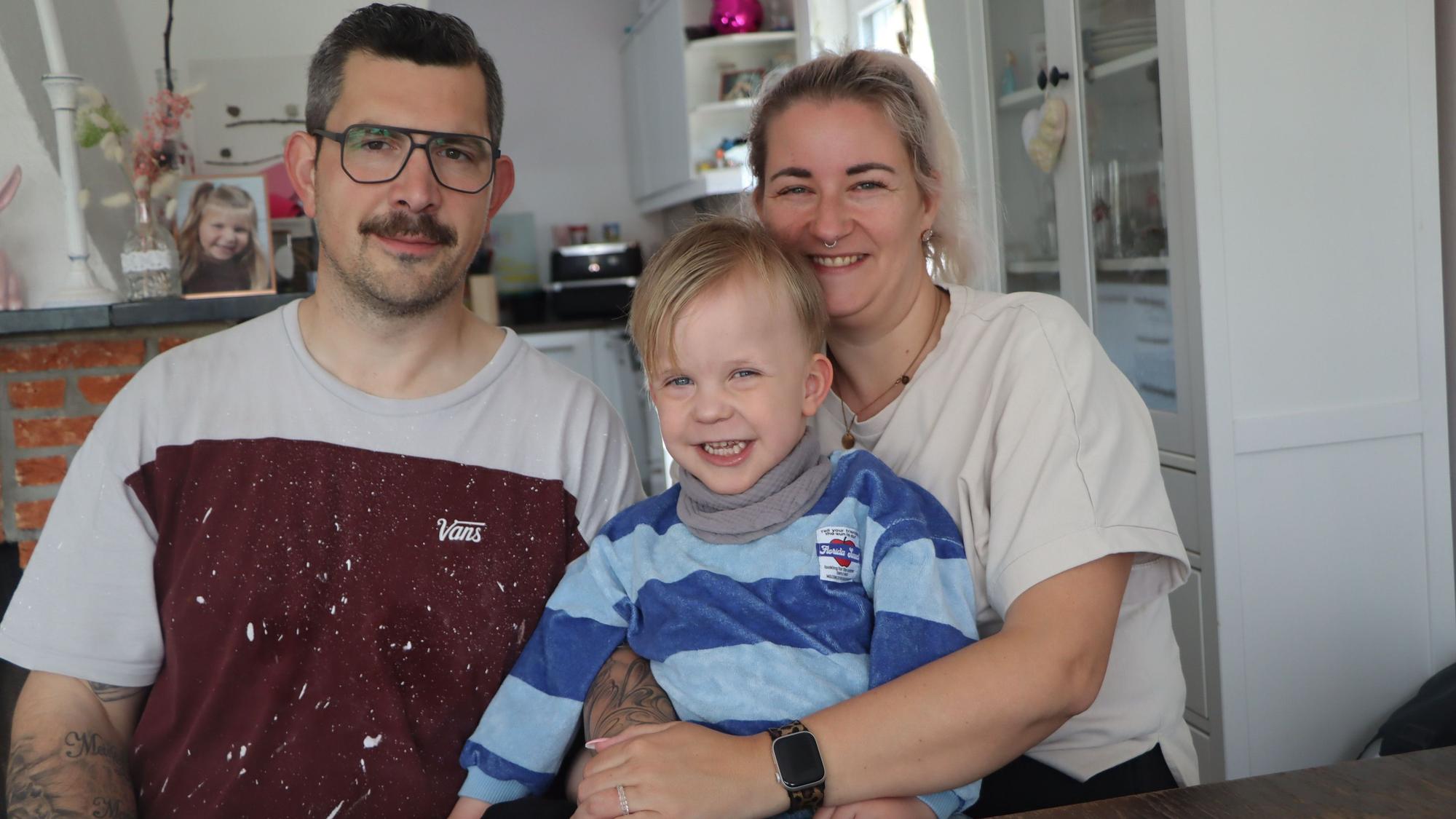Roman und Hanna Koch mit ihrem Nesthäkchen Richard.