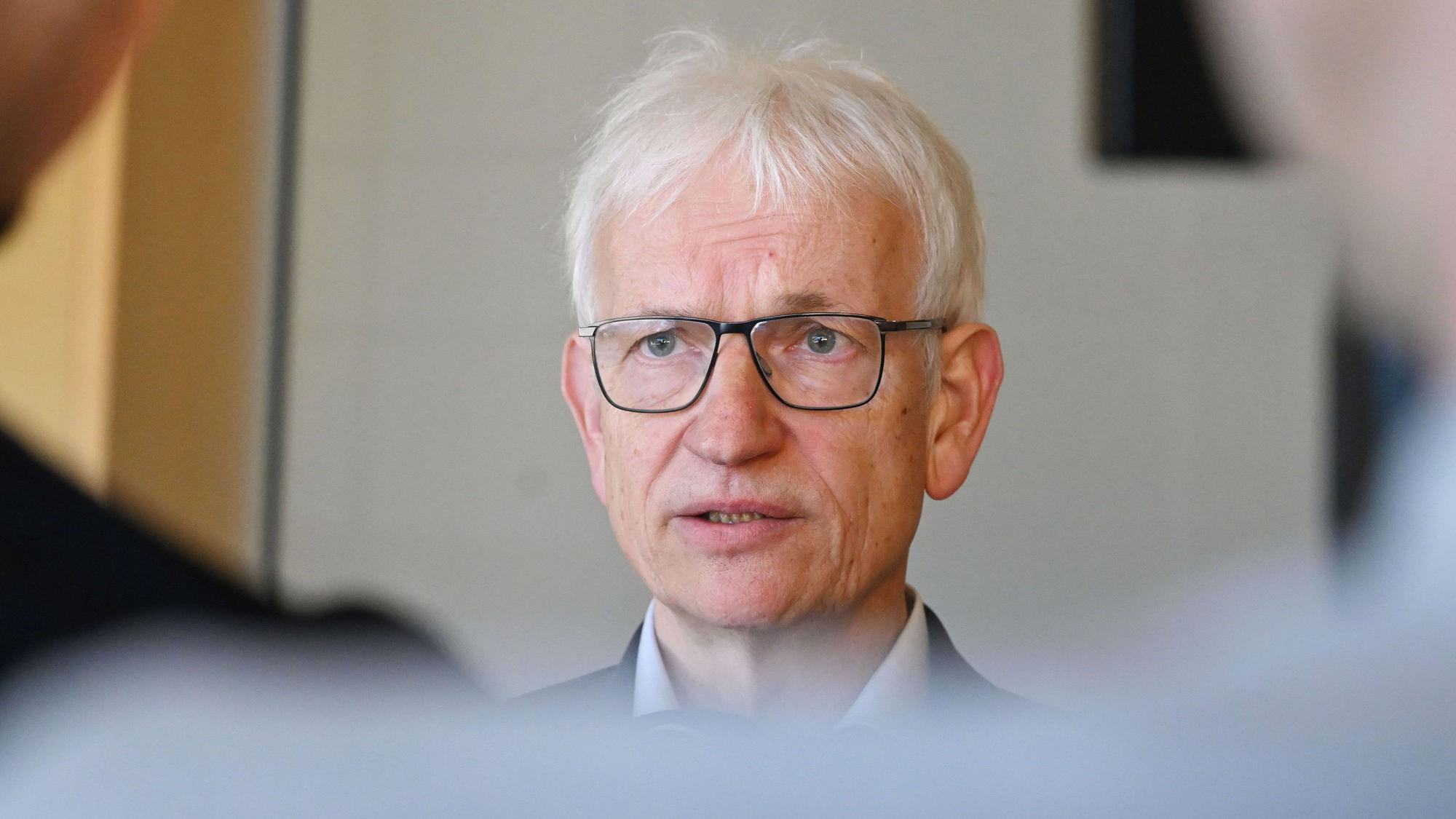 Zu sehen ist Jürgen Resch.