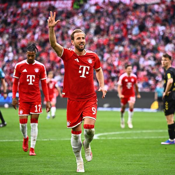 16.05.2026, Bayern, München: Fußball, Männer, Bundesliga, FC Bayern München - 1. FC Köln, 34. Spieltag, Allianz Arena, Harry Kane (Bayern München) bejubelt sein Tor zum 4:1. WICHTIGER HINWEIS: Gemäß den Vorgaben der DFL Deutsche Fußball Liga bzw. des DFB Deutscher Fußball-Bund ist es untersagt, in dem Stadion und/oder vom Spiel angefertigte Fotoaufnahmen in Form von Sequenzbildern und/oder videoähnlichen Fotostrecken zu verwerten bzw. verwerten zu lassen. Foto: Tom Weller/dpa +++ dpa-Bildfunk +++