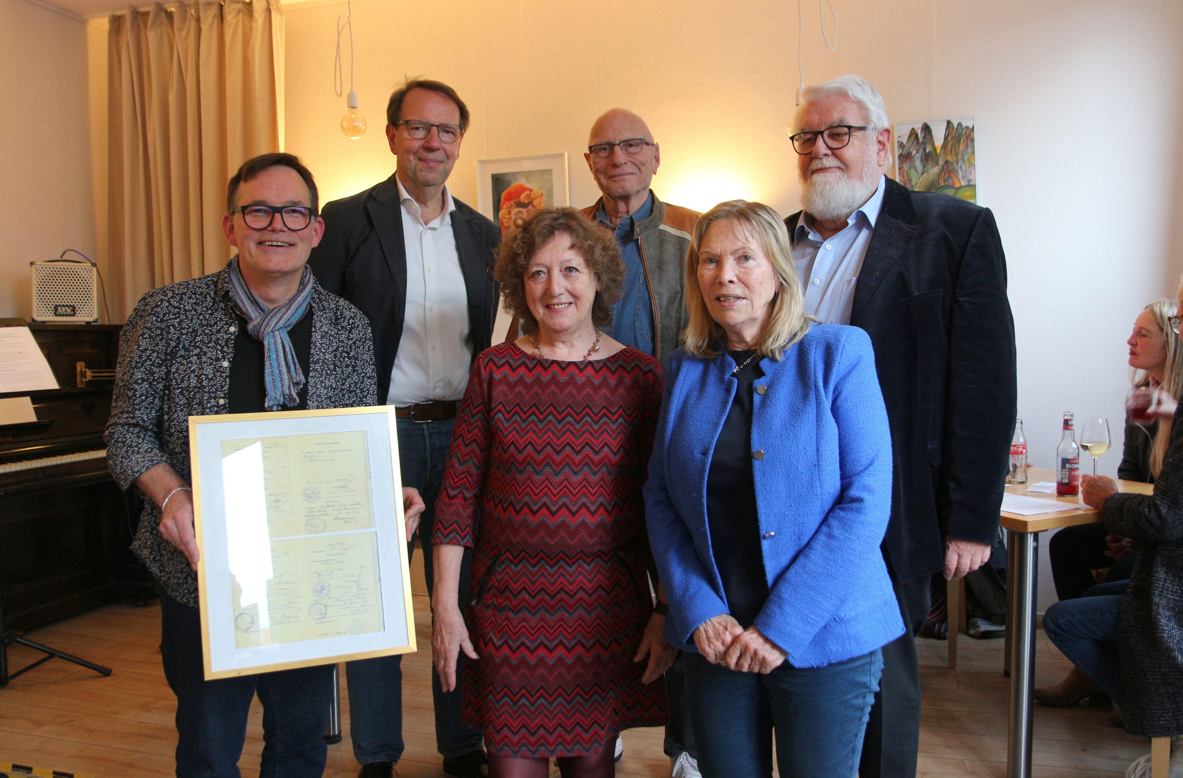 Das Bild zeigt Peter Worms, Ellen Leuk, Ursula Schönewerk, Prof. Dr. Martin Wortmann, Fred Gassen und Norbert Rohde.