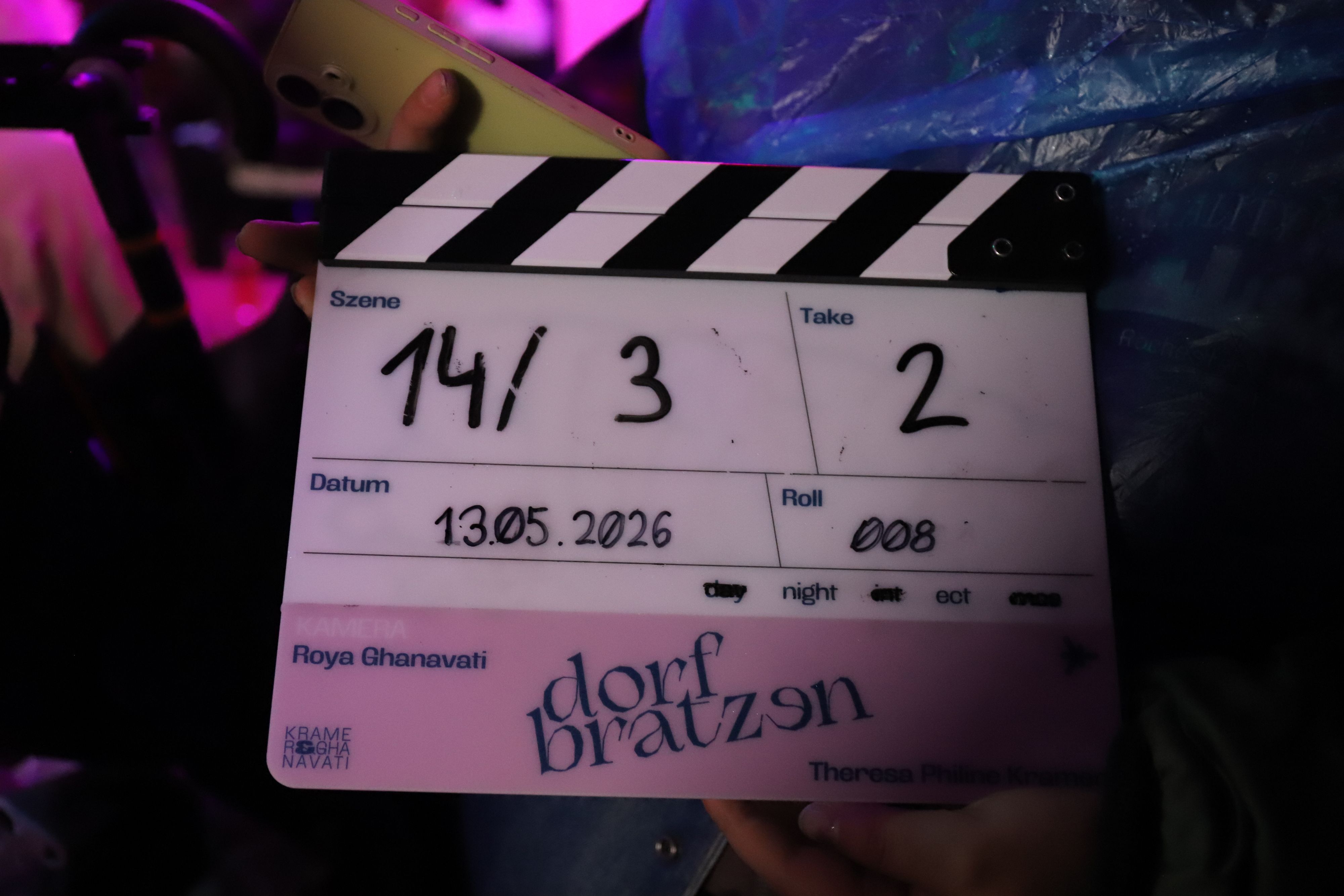 „14/3/2“, die Klappe gehört auch bei einem Kurzfilm zum Standard.
