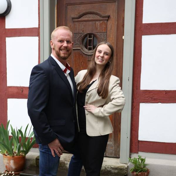 Das Foto zeigt das neue Tanzpaar.