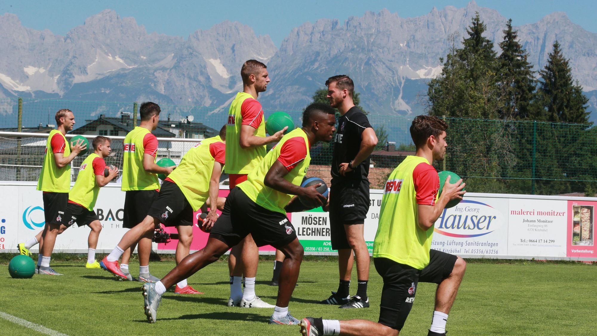 1.FC Köln
Trainingslager in Kitzbühel
Training
rechts: Jonas Hector (1.FC Köln)
24.07.2019
Herbert Bucco