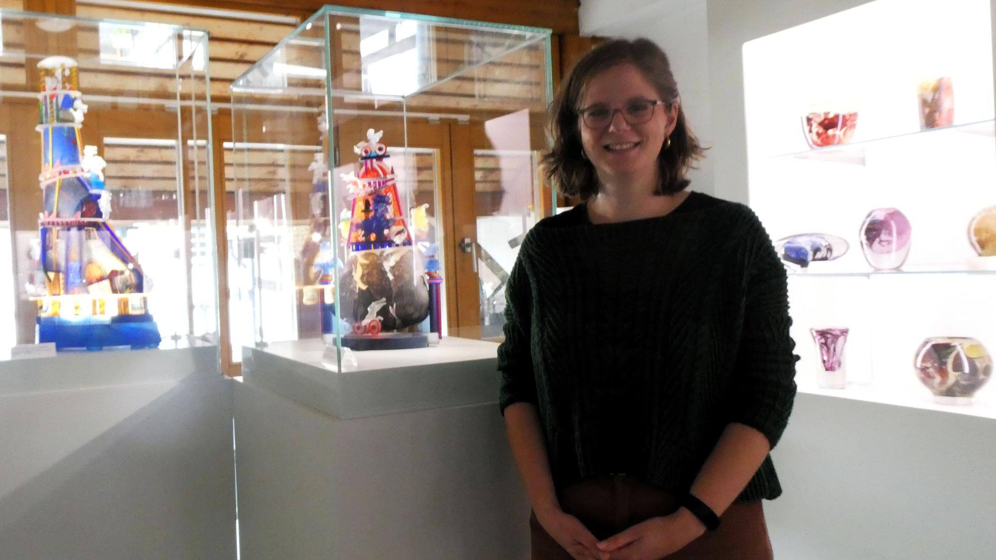 Lina Dolfen hat die Leitung des Rheinbacher Glasmuseums übernommen.