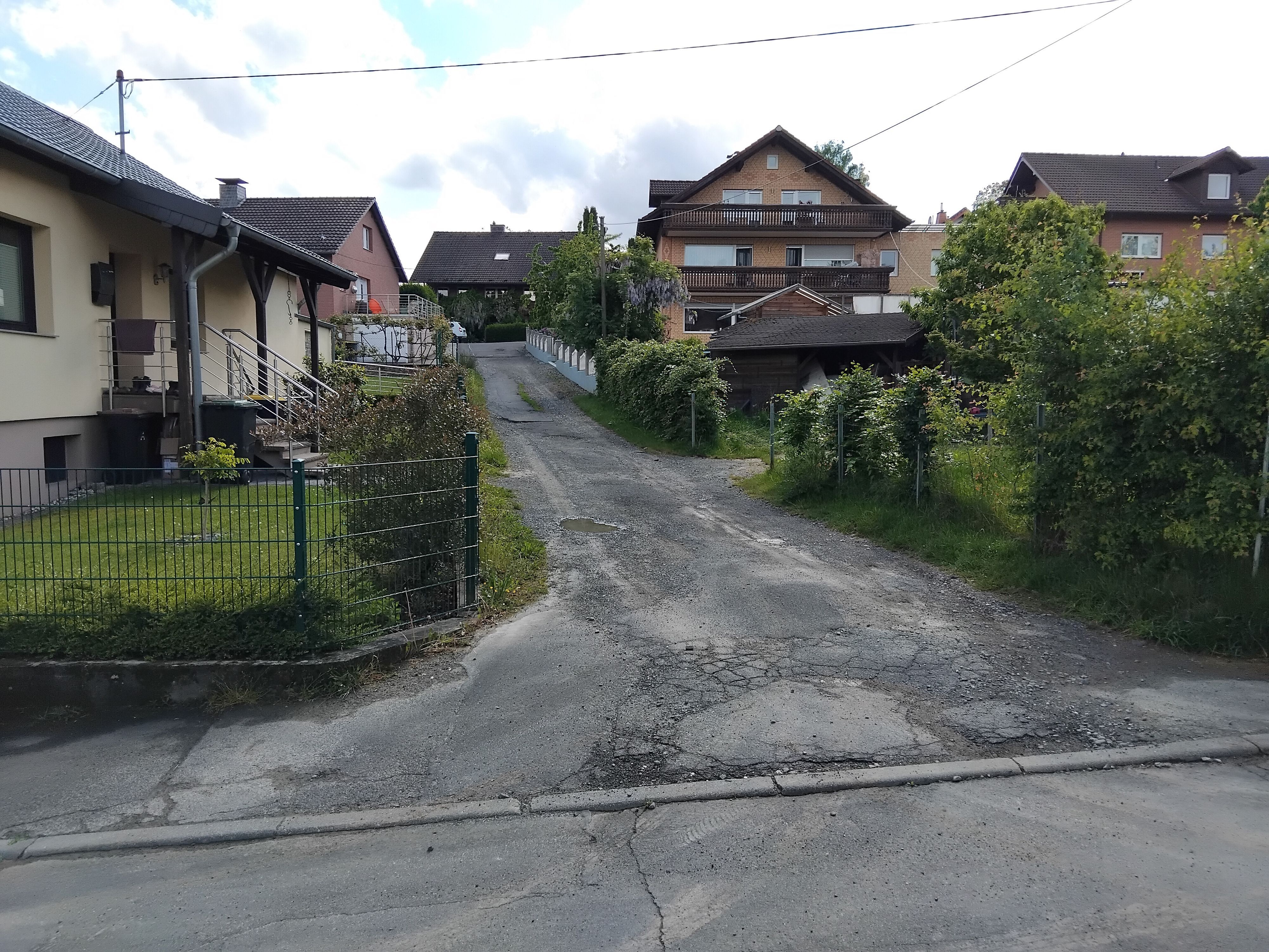Der Lilienweg im  Seelscheider Ortsteil Kurtsiefen steht ganz oben auf der Prioritätenliste.