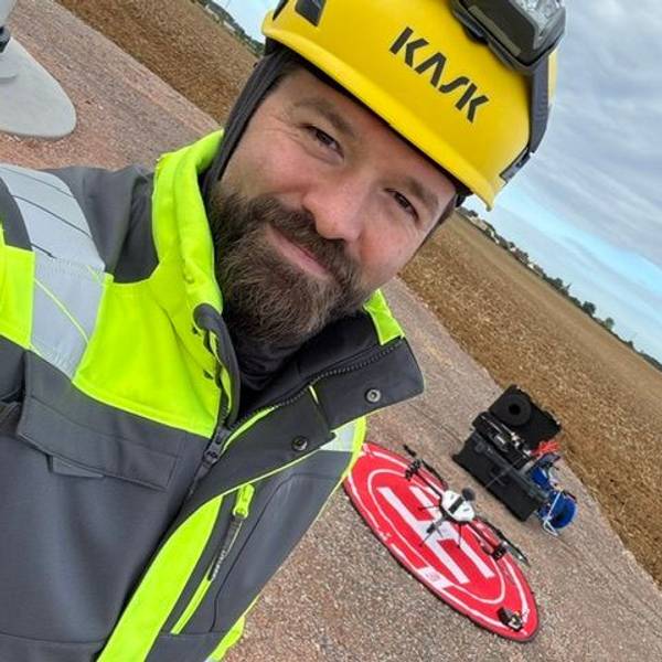 Das Foto zeigt den 37-jährigen Drohnenpiloten Stefan Frösler.
