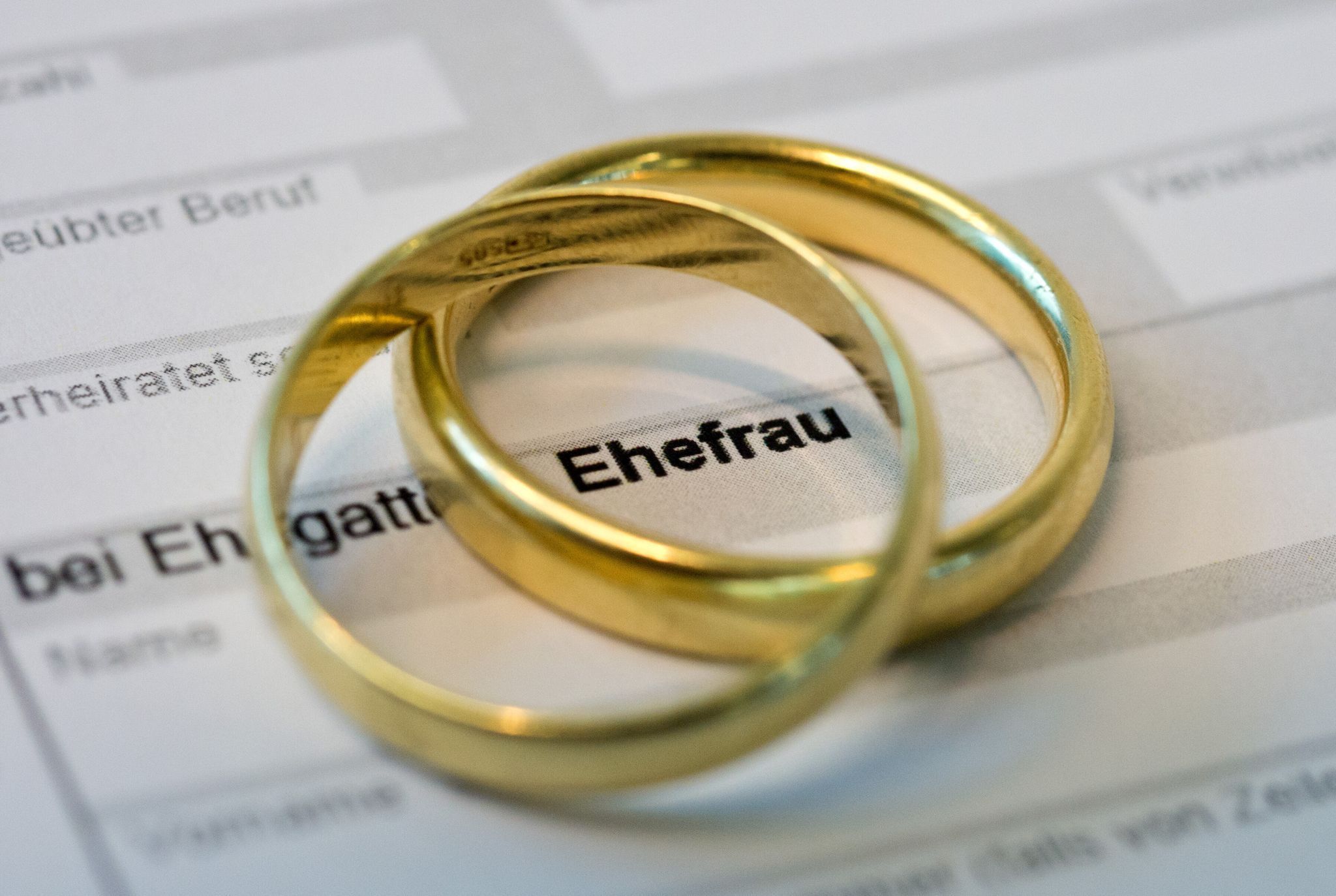 Eheringe auf einer Steuerklärung