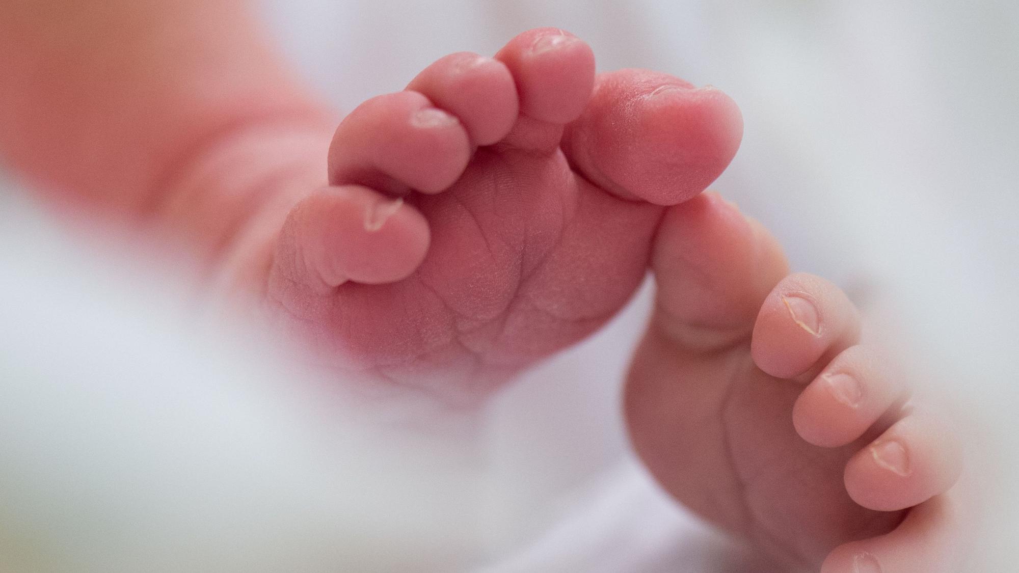 In Duisburg ist ein Baby aus einem Krankenhaus verschwunden (Symbolbild).