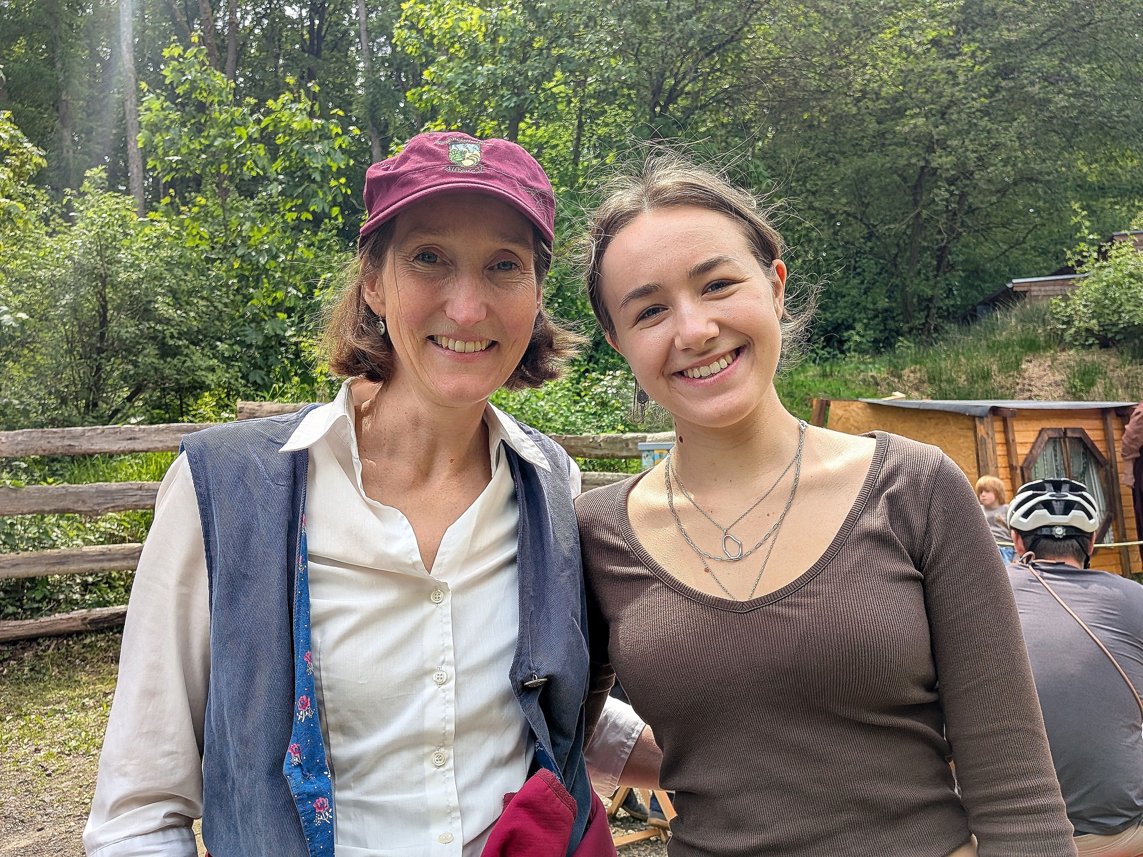 Birgit Pinsdorf (links) und Lina Bruns fiebern der Premiere entgegen.