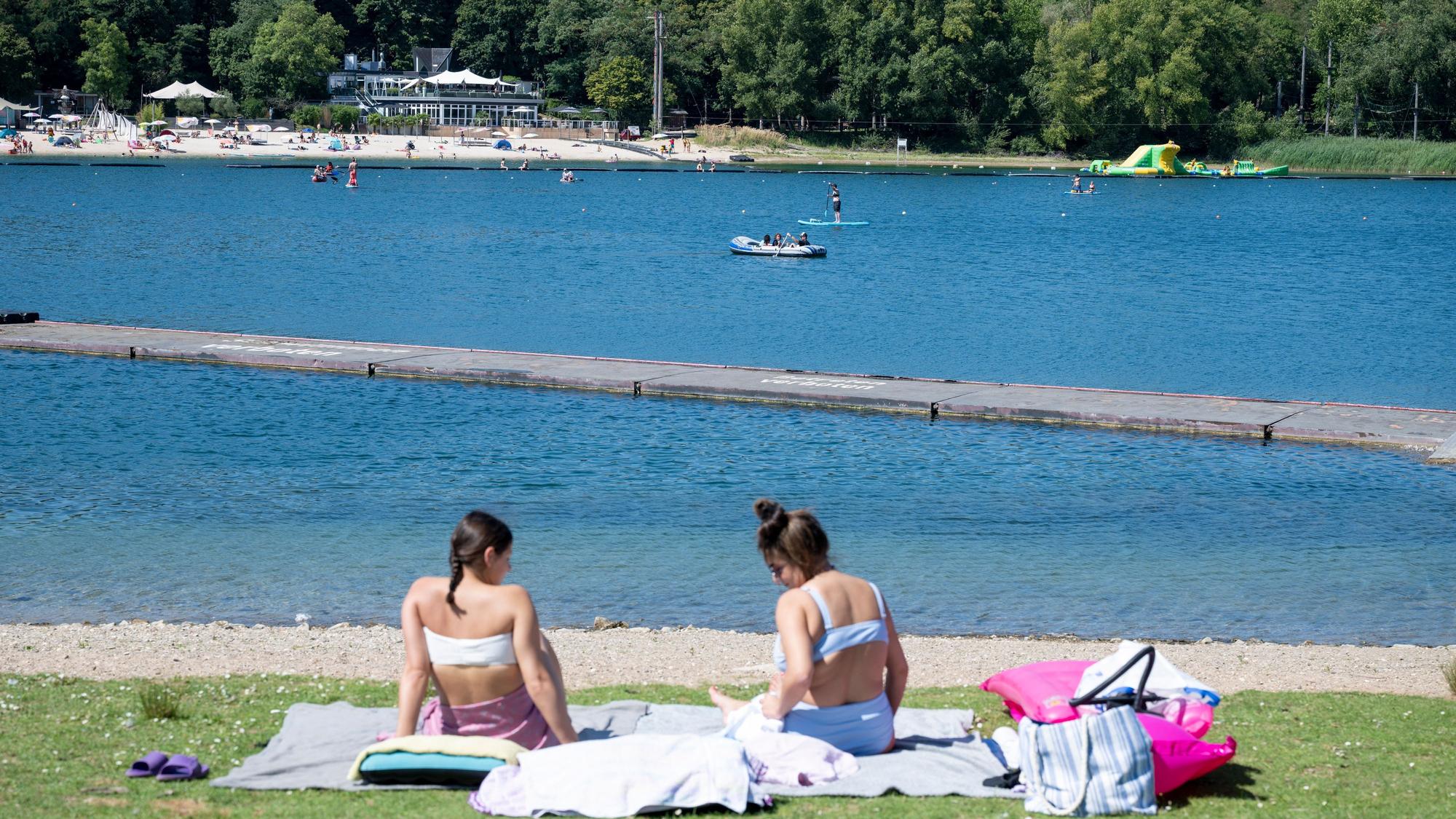 Der Fühlinger See ist als Bade- und Wassersportparadies beliebt. (Archivbild)