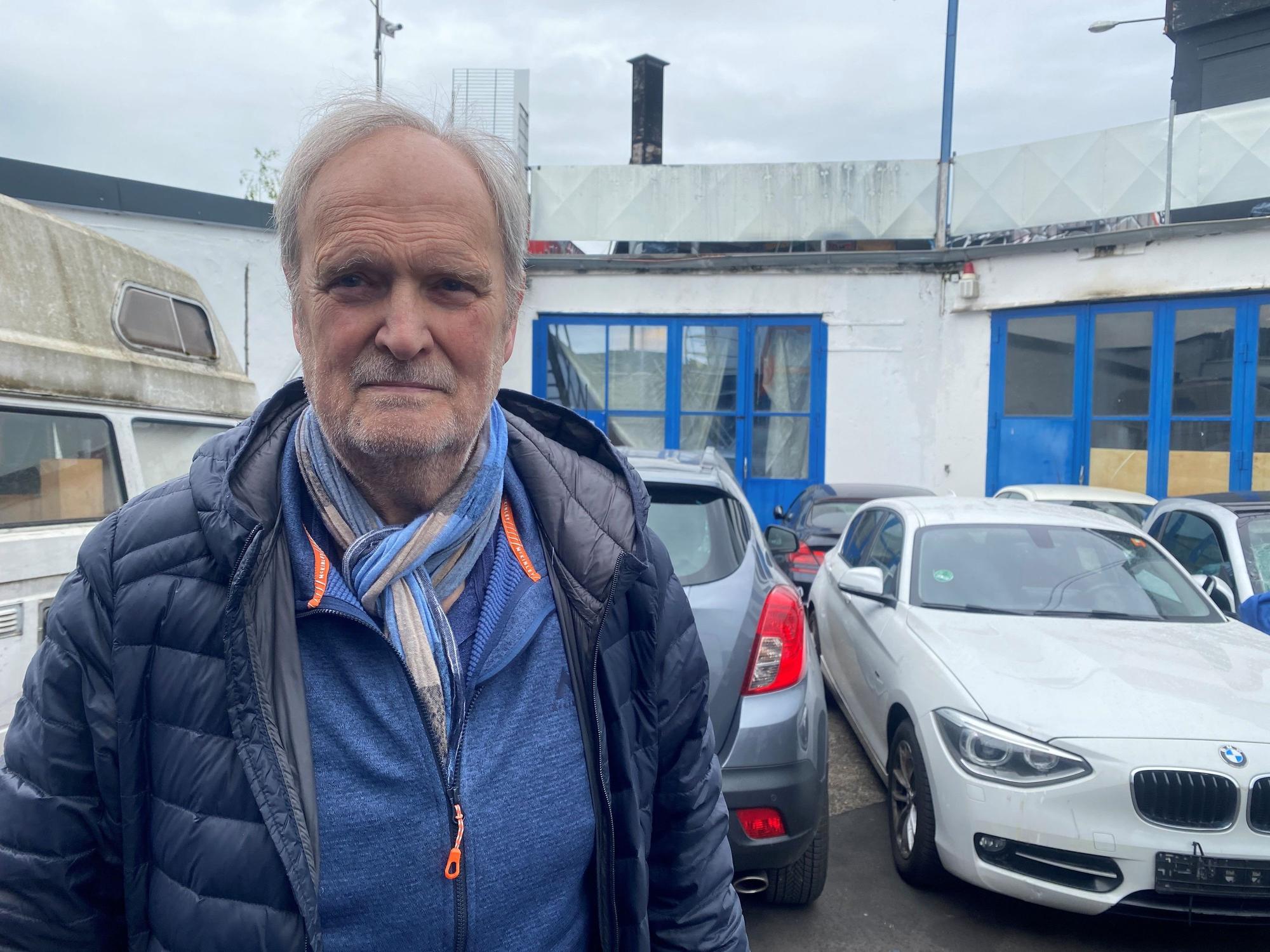 Robert Lülsdorff ist der Besitzer der vom Feuer zerstörten Gewerbeimmobilie im Gewerbegebiet an der Vogelsanger Straße 380.