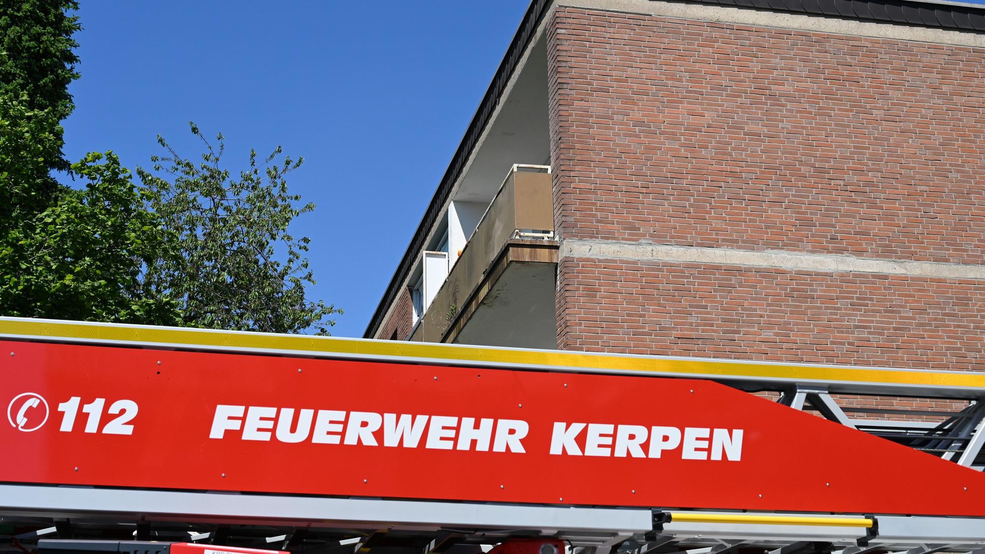 Ein 14-Jähriger hatte eine Rakete auf einem Balkon gezündet.