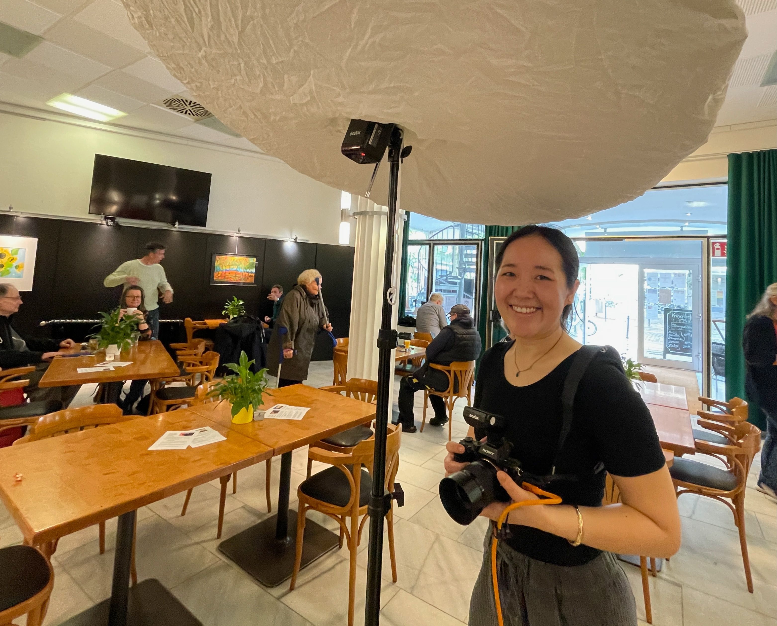 Fotografin Diana Lim hat im „Vringstreff“ ein minimalistisches Fotostudio aufgebaut.