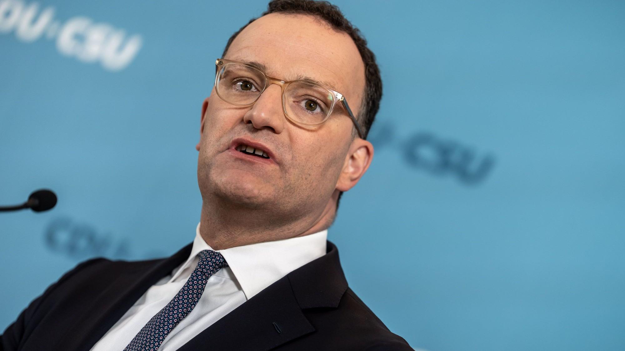 Jens Spahn (CDU) spricht im Bundestag. (Archivbild)