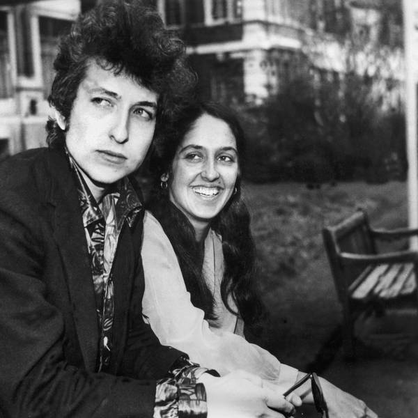 27.04.1965, Großbritannien, London: Bob Dylan, US-amerikanischer Singer-Songwriter, und seine Kollegin Joan Baez.