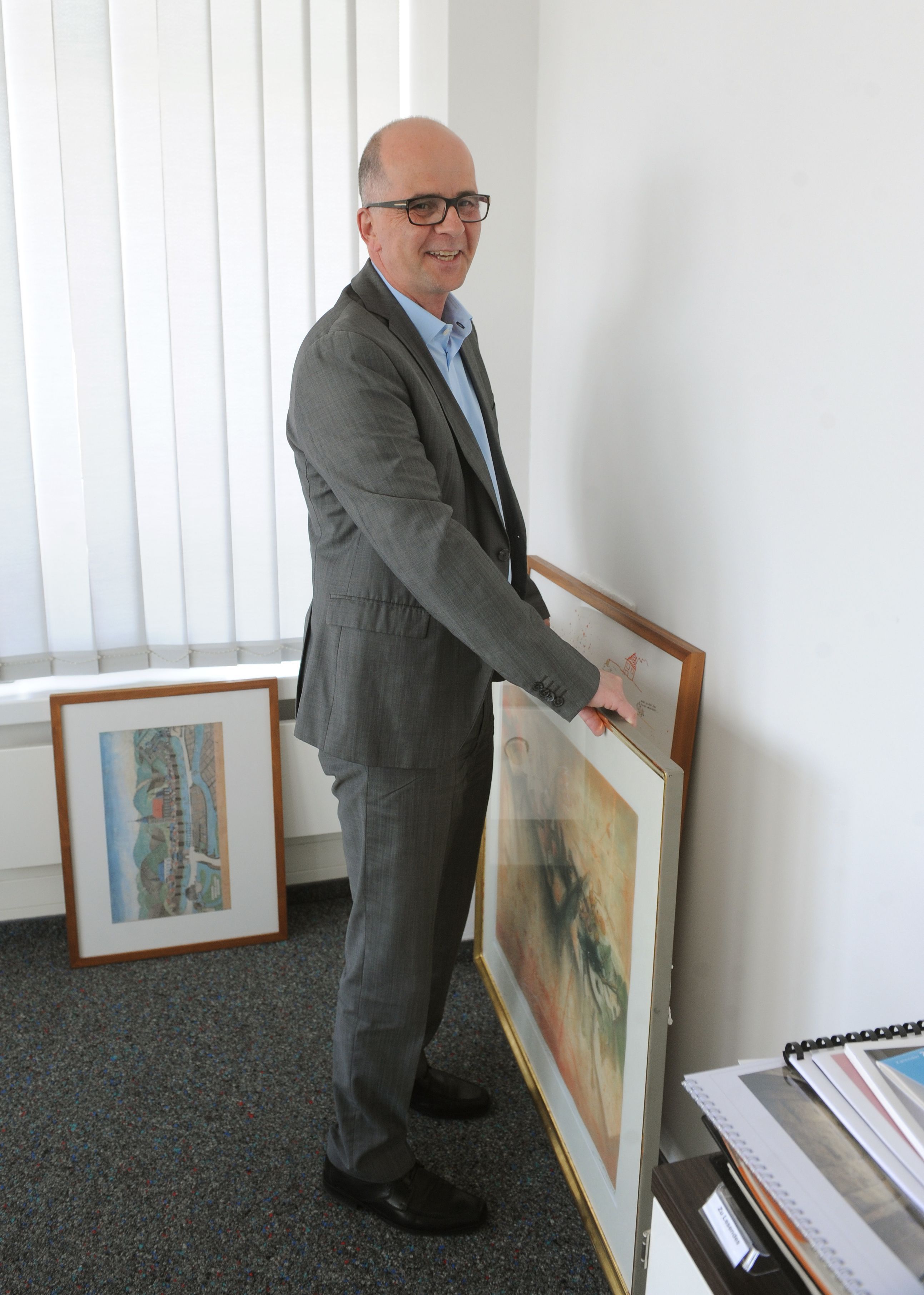 2018: Markus Greitemann räumt als neuer Baudezernent sein Büro ein.