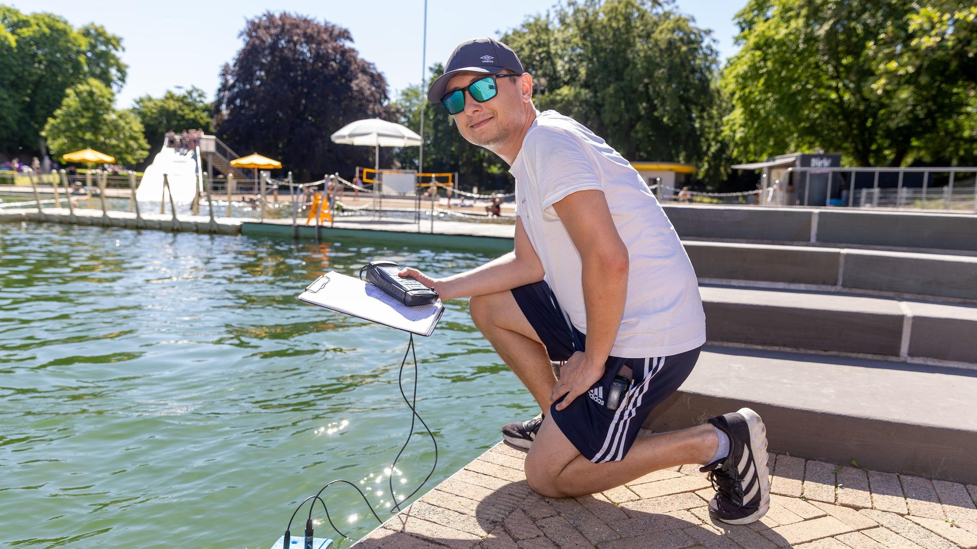 Dreimal am Tag muss René Höpken die Qualität des Wassers messen.