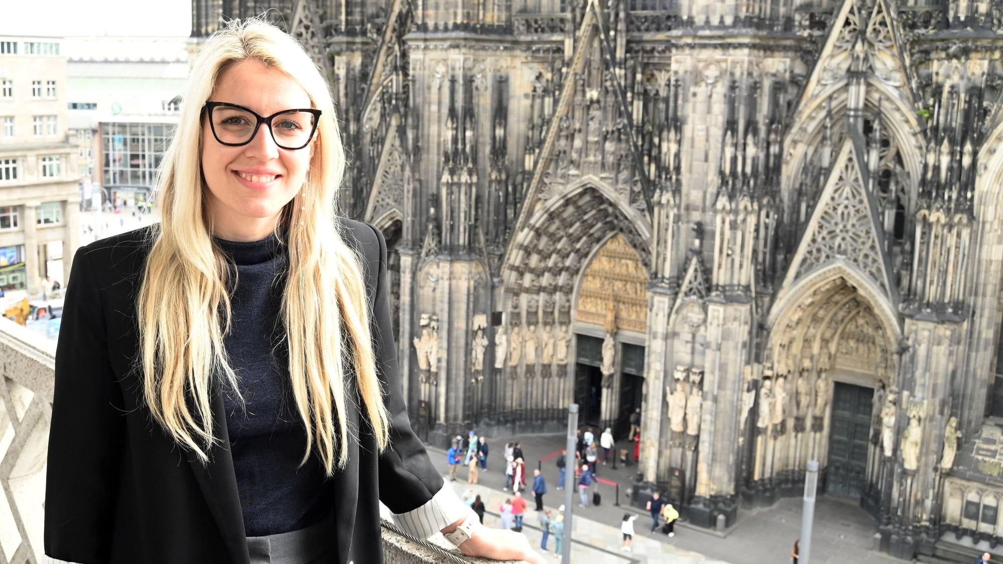 Carolin Hostert-Hack leitet das Kölner Domforum und das Katholische Bildungswerk Köln.