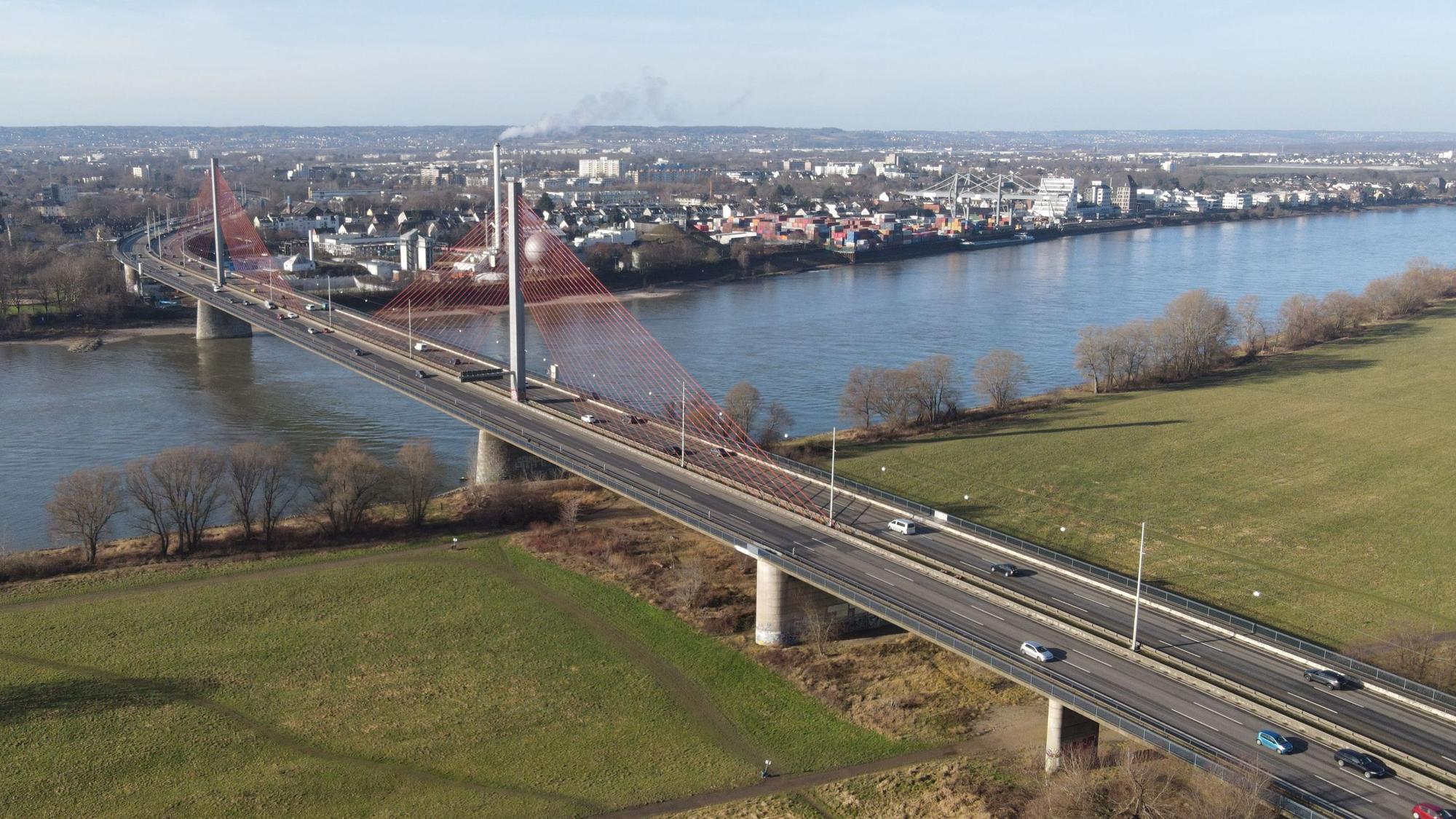 Die Nordbrücke in Bonn ist seit dem 9. Februar für alle Fahrzeuge über 7,5 Tonnen, wie Lkw und den ÖPNV gesperrt. Ausnahmen gibt es nur wenige.