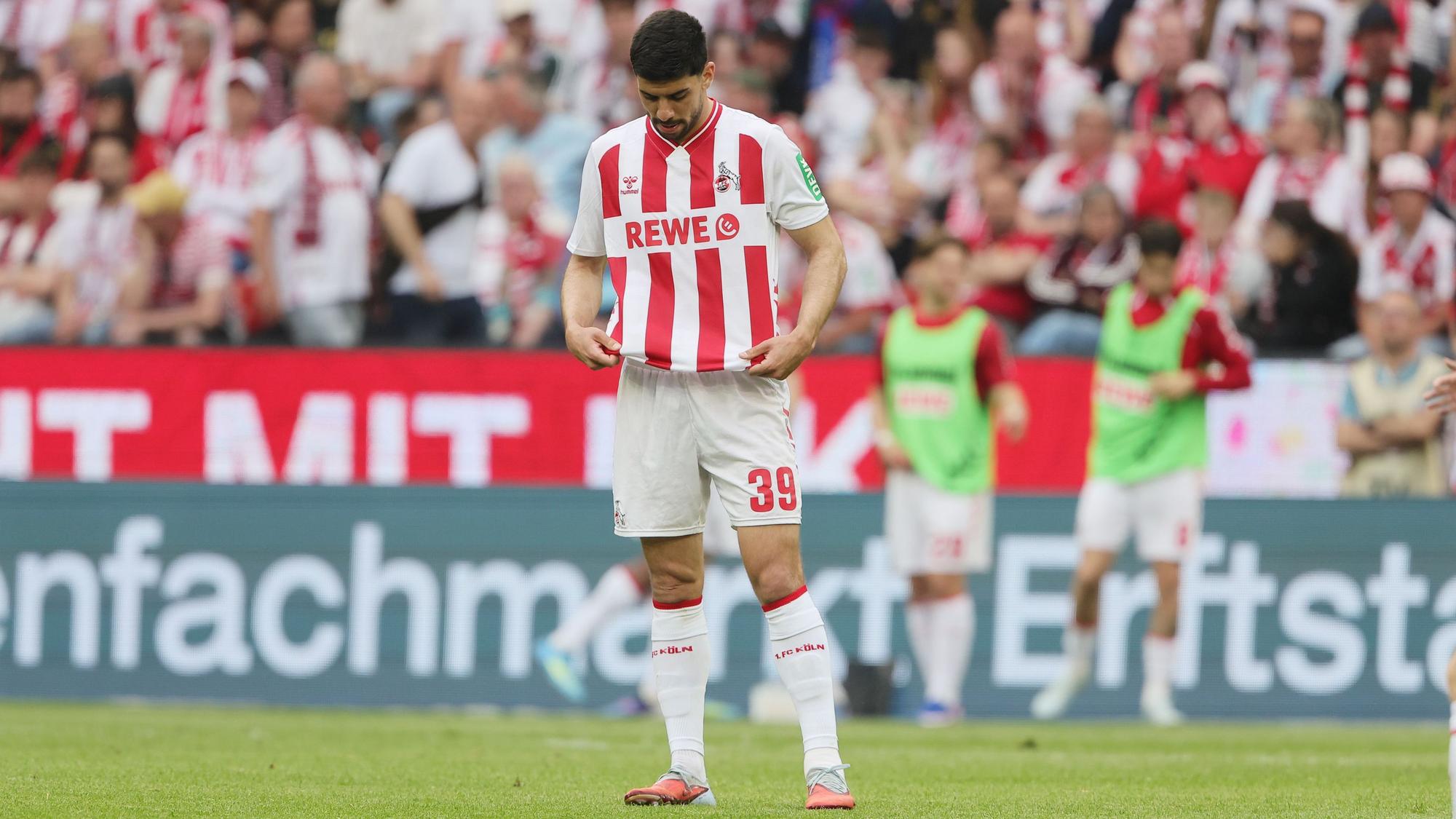 Cenk Özkacar wird vorerst nach Valencia zurückkehren. Allerdings ist die Zukunft des Verteidigers ungeklärt.
