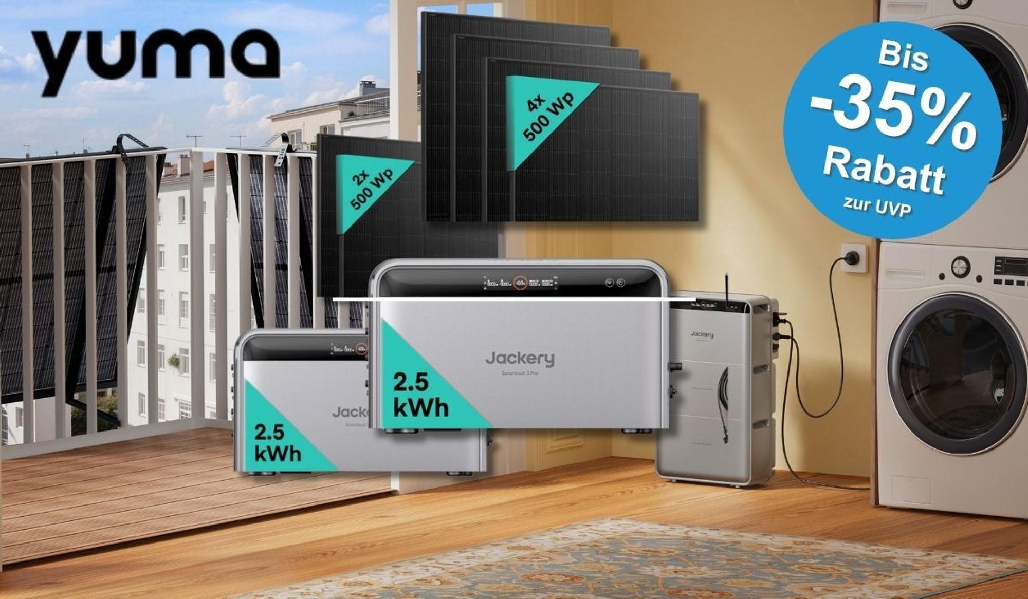 Produktbild von Yuma mit mehreren Jackery SolarVault 3 Pro Stromspeichern (je 2,5 kWh) und schwarzen Solarmodulen in zwei Varianten (2x 500 Wp und 4x 500 Wp) in einer modernen Wohnsituation mit Balkon und Hauswirtschaftsraum mit Waschmaschine. Ein Gitter-Balkon mit Solarmodulen von einem Balkonkraftwerk. Links oben das schwarze Yuma-Logo. Rechts oben blauer Button mit der Aufschrift „Bis -35 % Rabatt zur UVP".