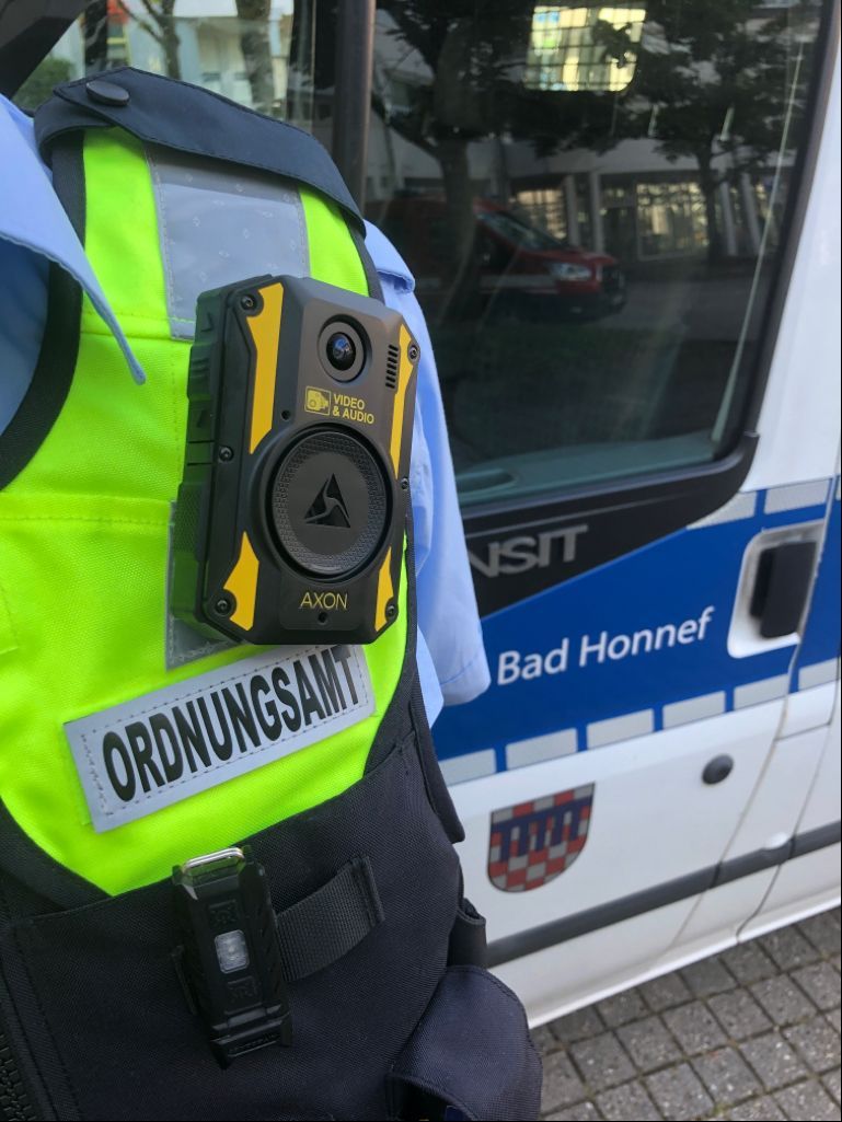 Mitarbeiter des Ordnungsamtes in Bad Honnef sind mit Bodycams ausgestattet.