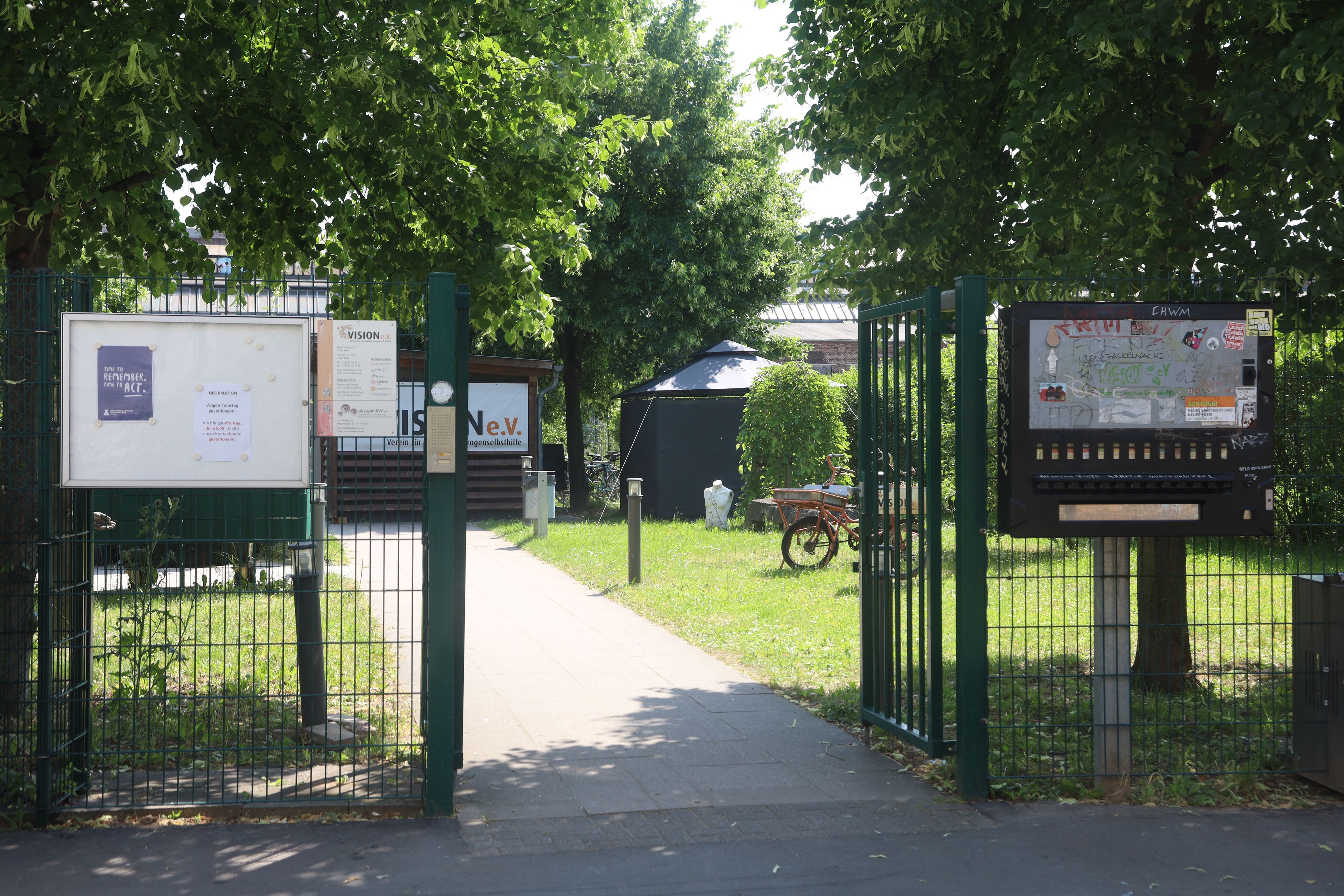 Der VISION e.V. – Verein für innovative Drogenselbsthilfe betreibt in Kalk einen Ort, an dem Süchtige mit Crack dealen können. Das Projekt an der Neuerburgstraße ist umstritten.