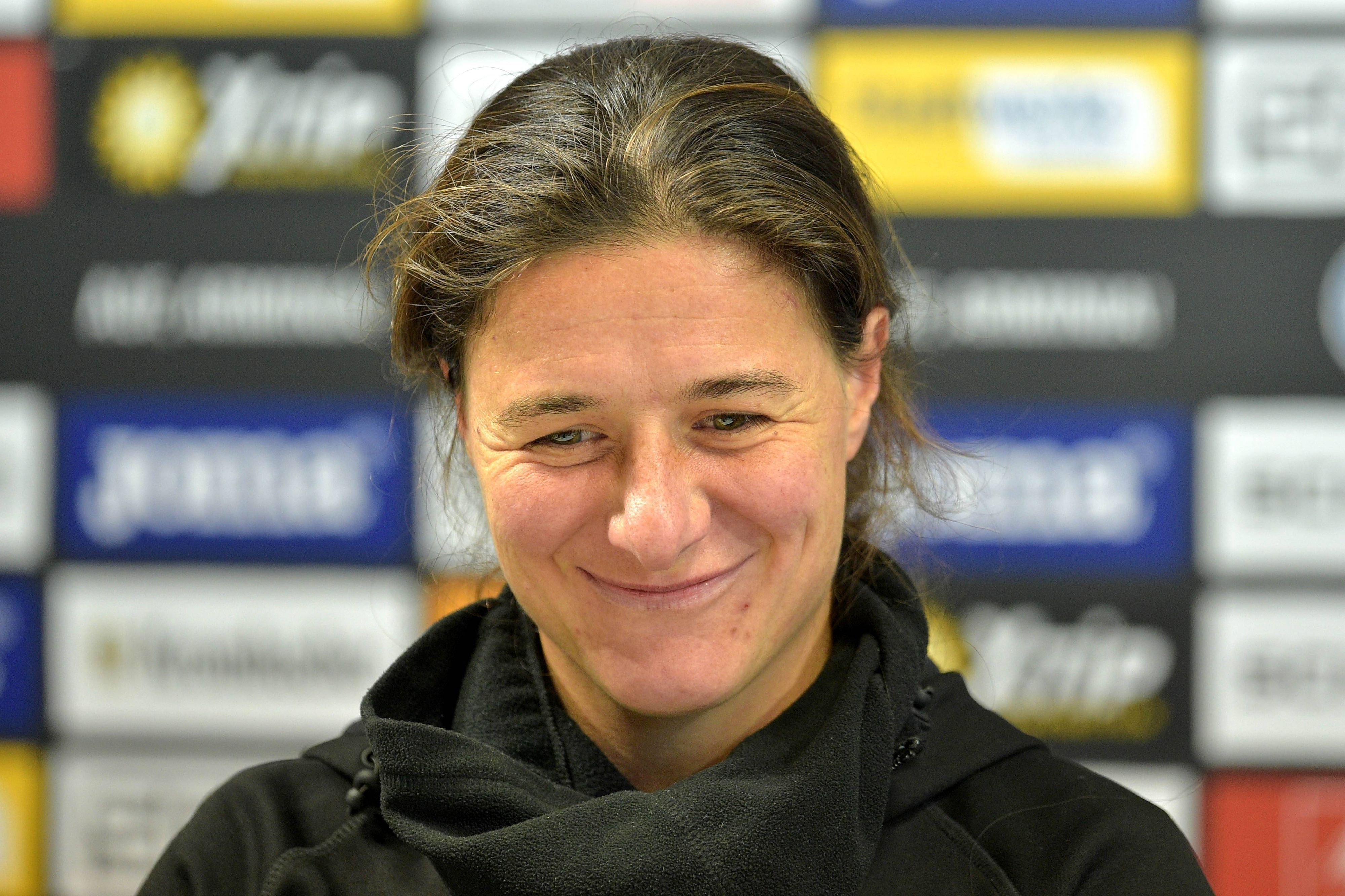 18-11-2018 / pmk / NA171157 Fussball/Damen DFB-Pokal Saison 2018/2019 Bayer 04 Leverkusen Pressekonferenz Verena HAGEDORN -Trainerin- Leverkusen *** 18 11 2018 pmk NA171157 Football Womens DFB Cup Season 2018 2019 Bayer 04 Leverkusen Press Conference Verena HAGEDORN Coach Leverkusen