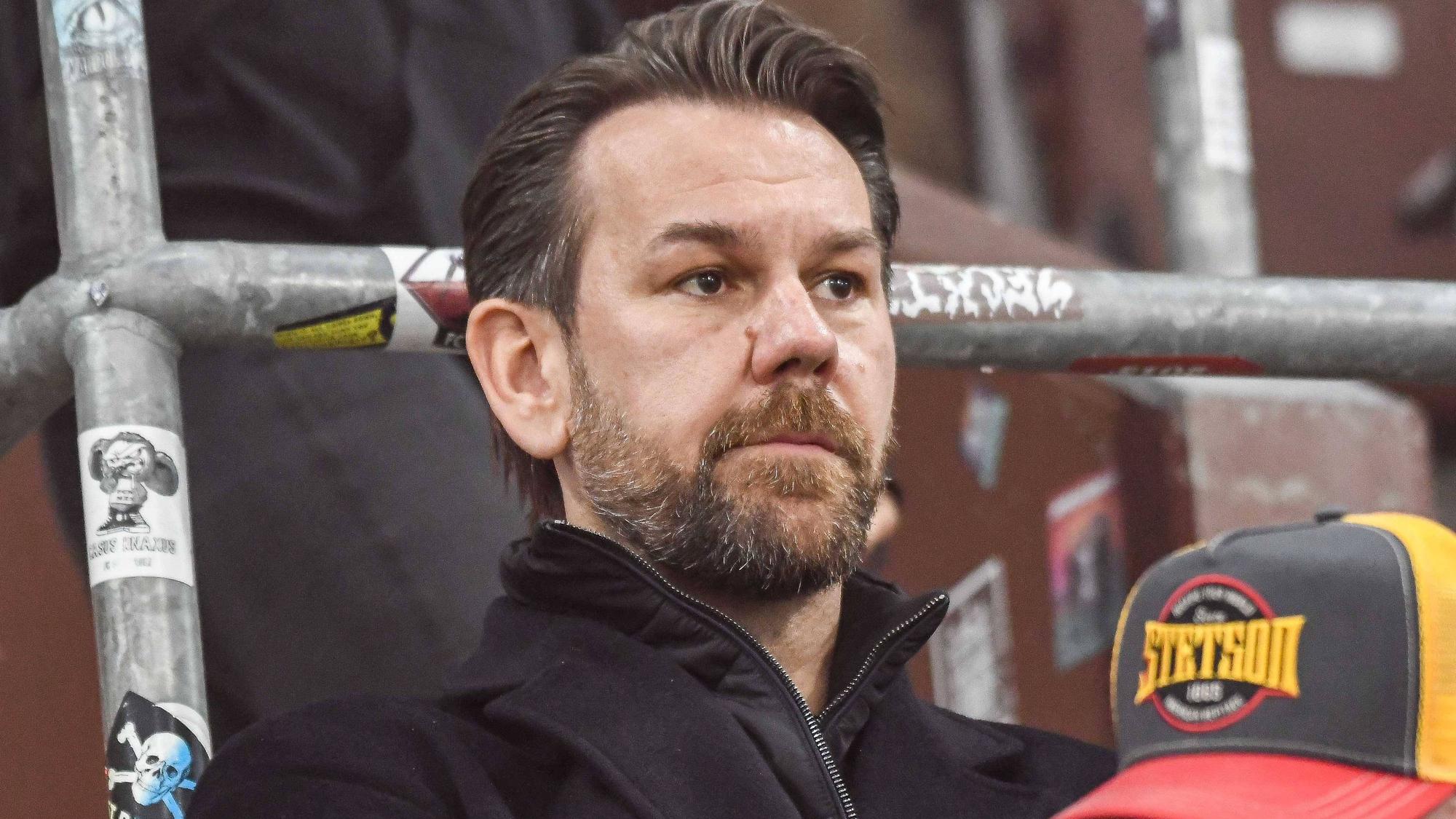 Thomas Kessler auf der Tribüne.