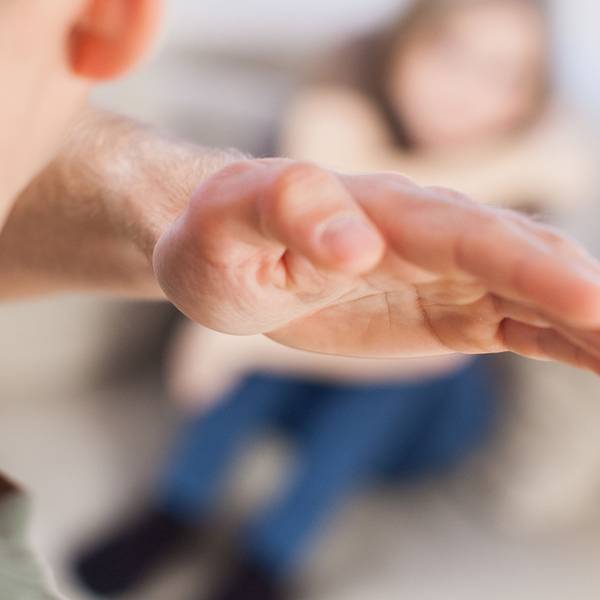 Jahrelange Gewalt und Kontrollversuche durch den Kindsvater können dazu führen, dass das alleinige Sorgerecht der Mutter zugesprochen wird.