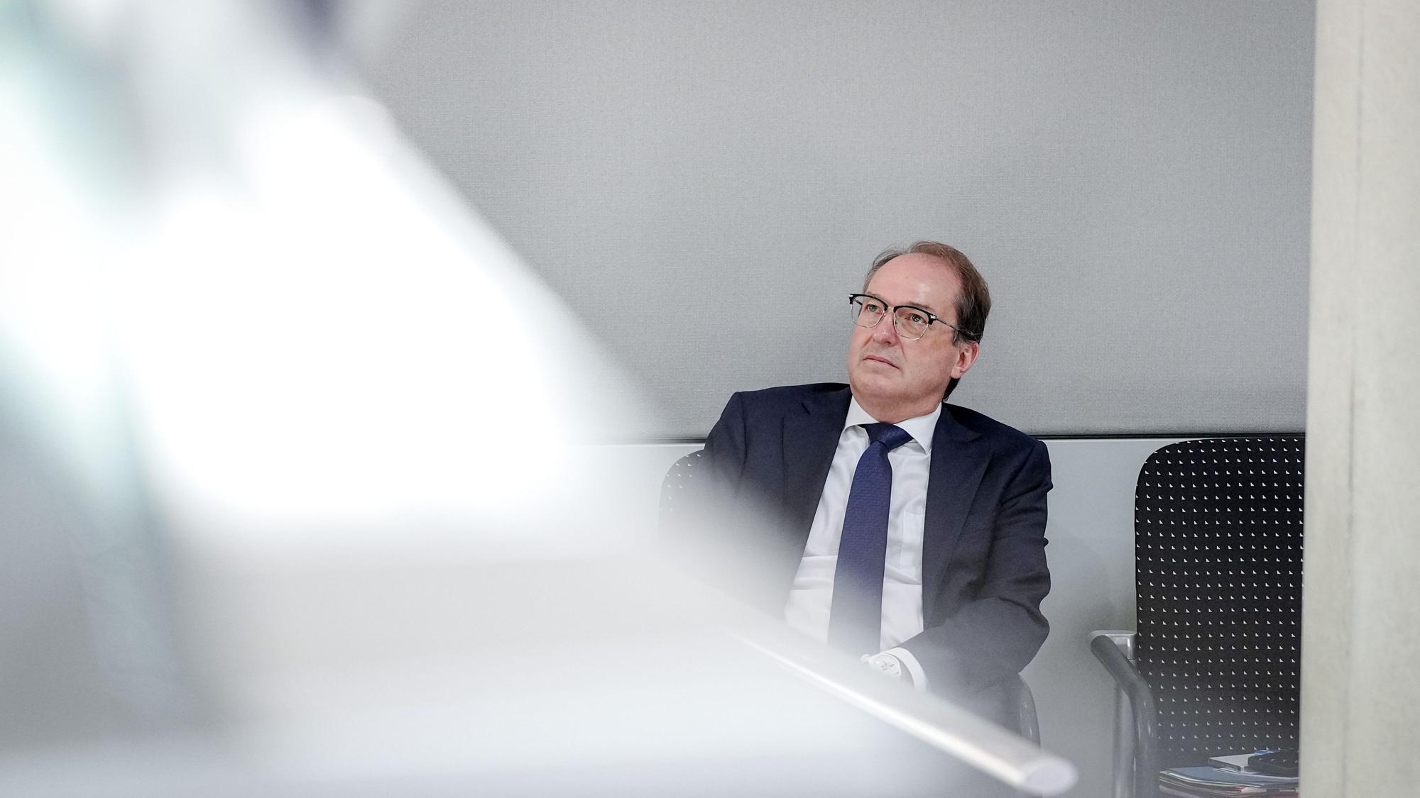 Alexander Dobrindt (CSU), Bundesinnenminister, hatte die Abschaffung des Pflicht-Rechtbeistands angeregt. (Archivbild)